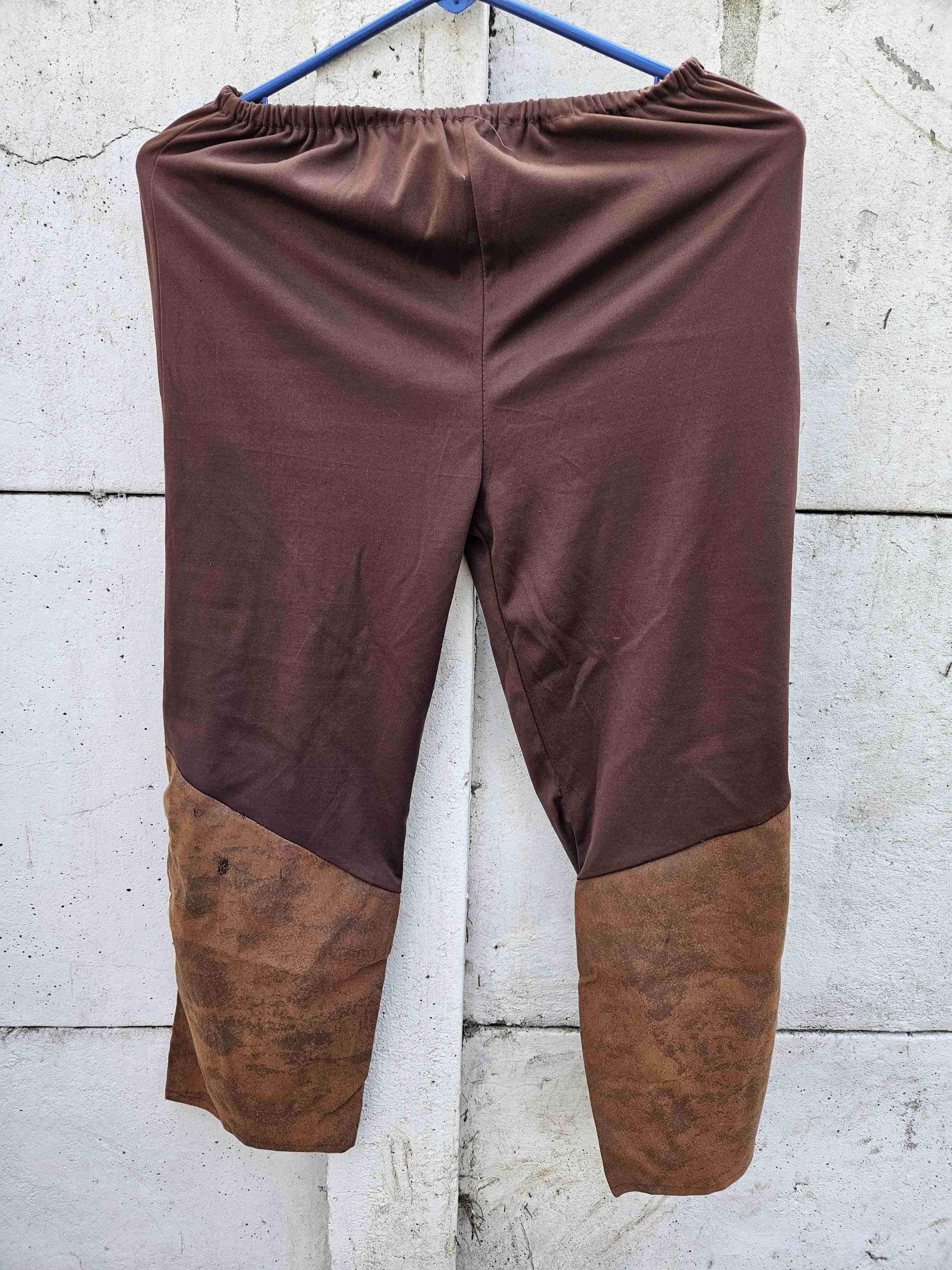 Blusa con chaleco y pantalon medieval - miniatura 2