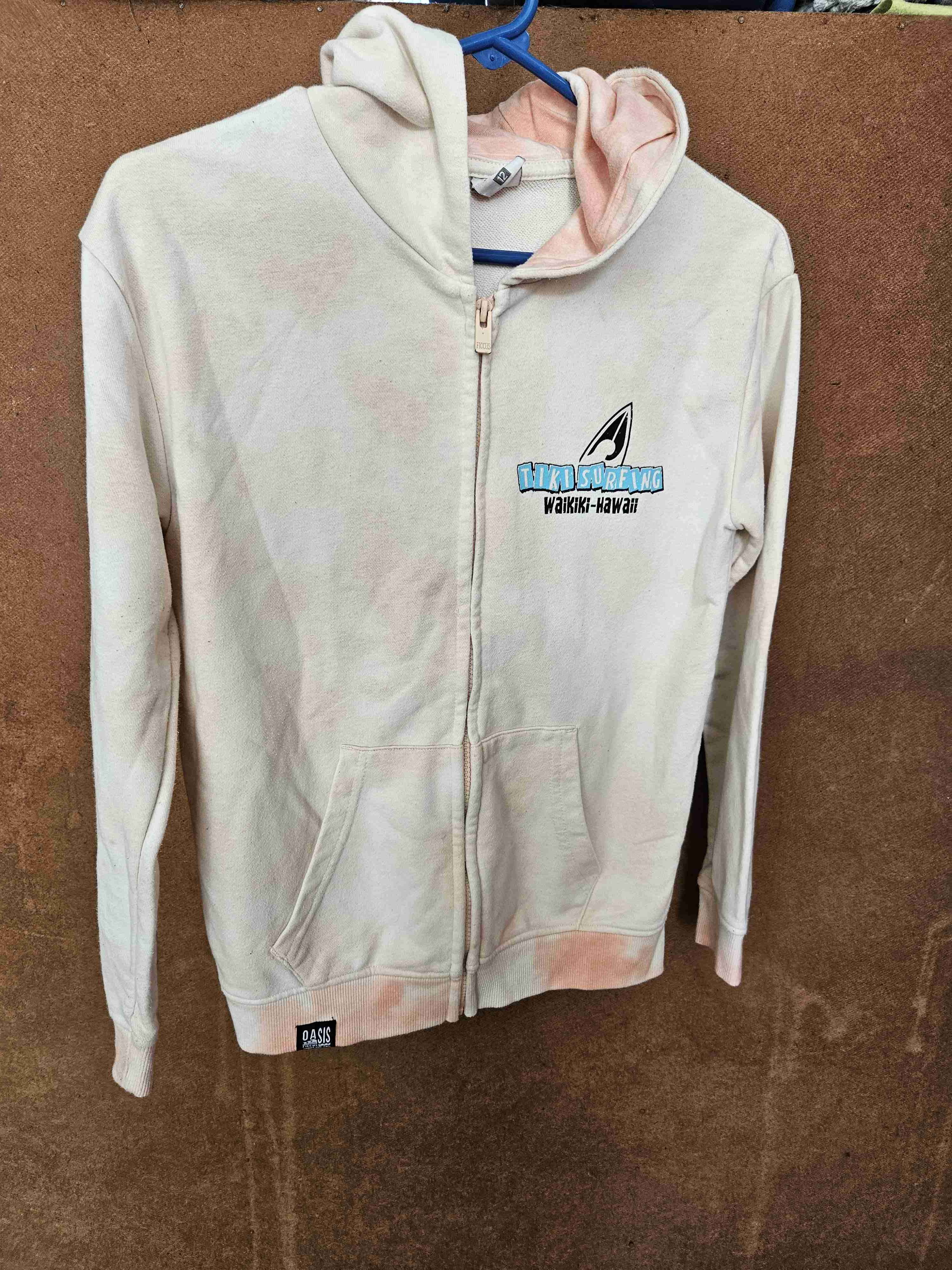 Polerón con capucha