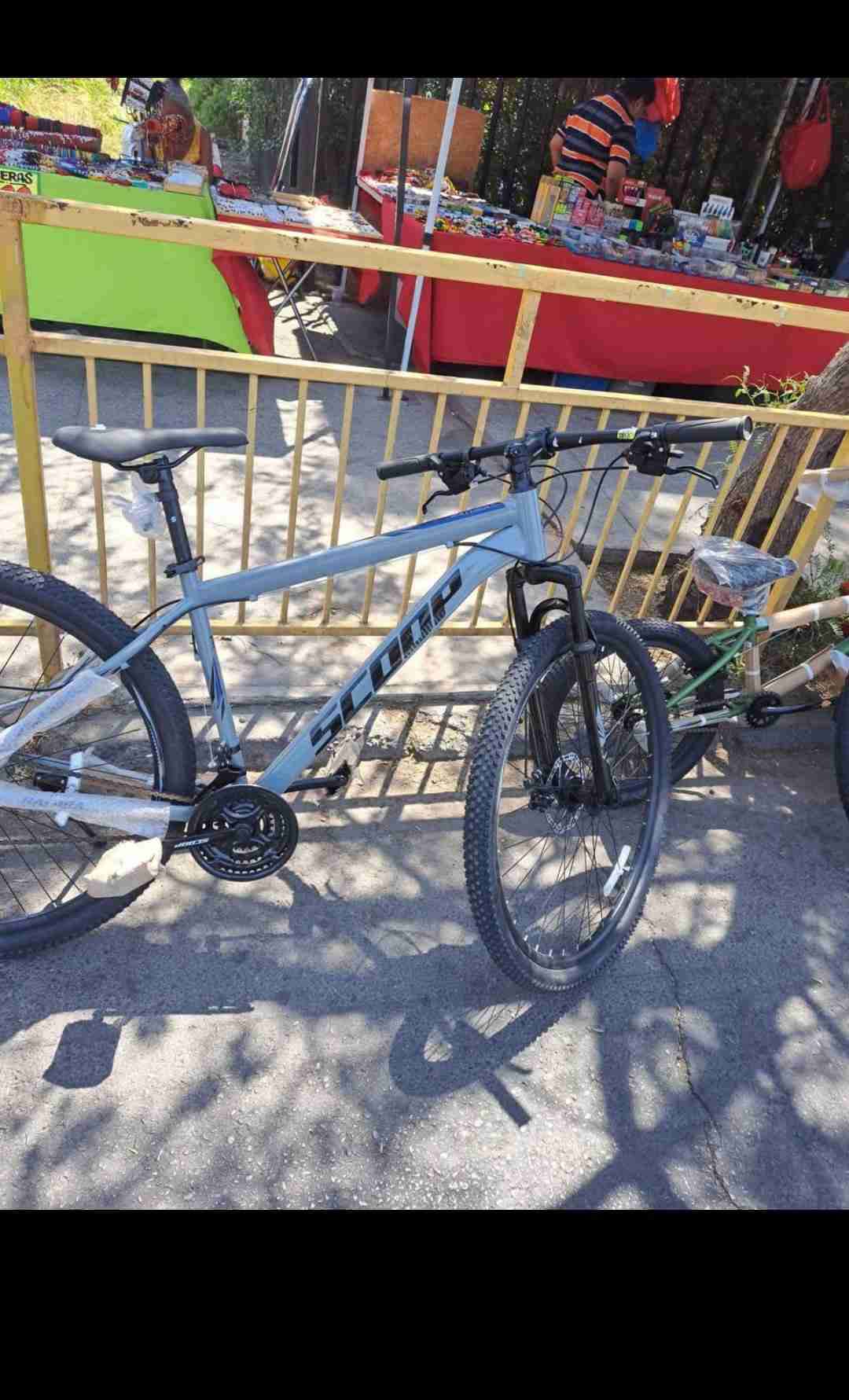 Bicicleta todo terreno gris scoop - miniatura 4