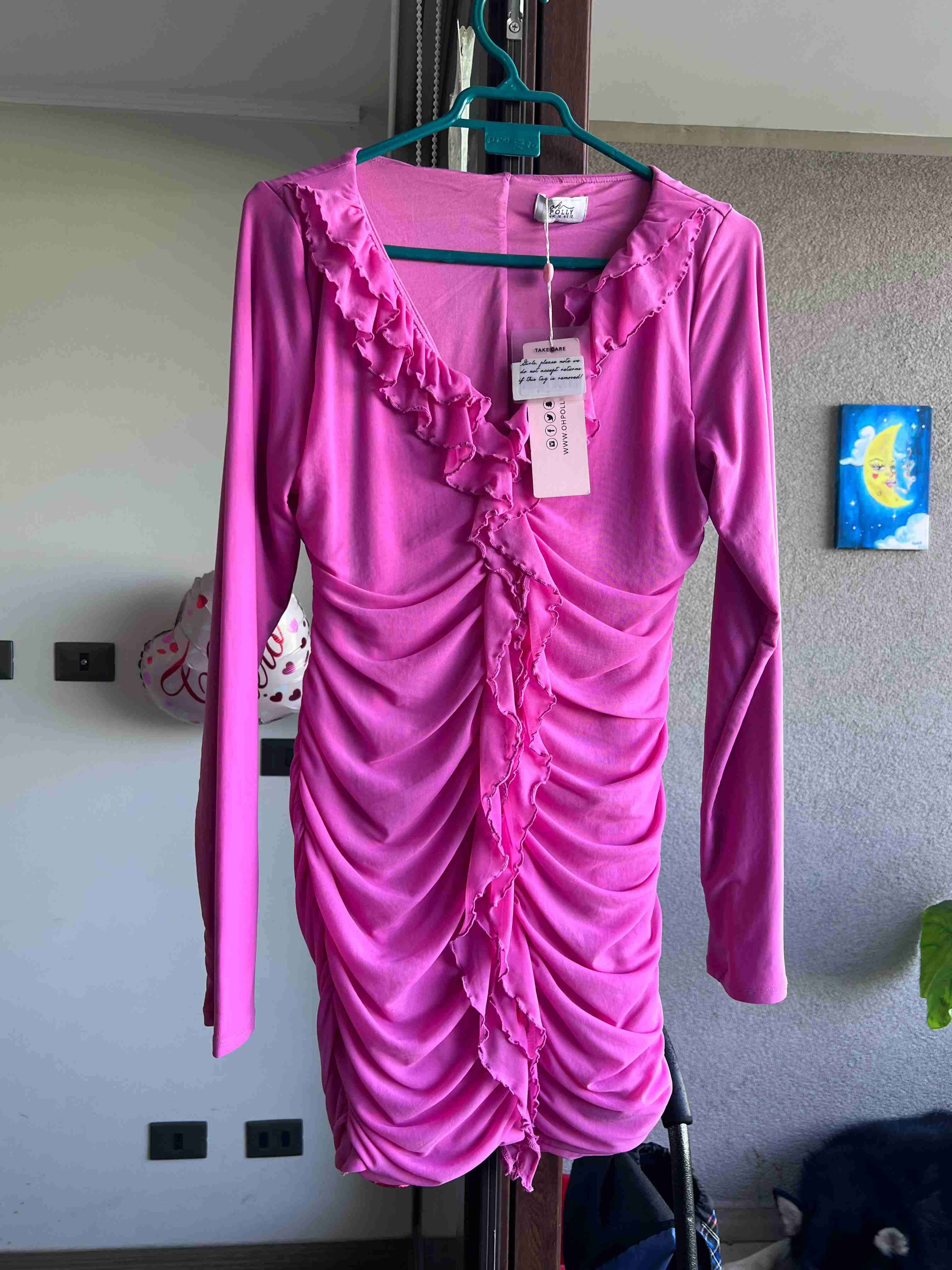 Vestido rosa fruncido con volantes - miniatura 1