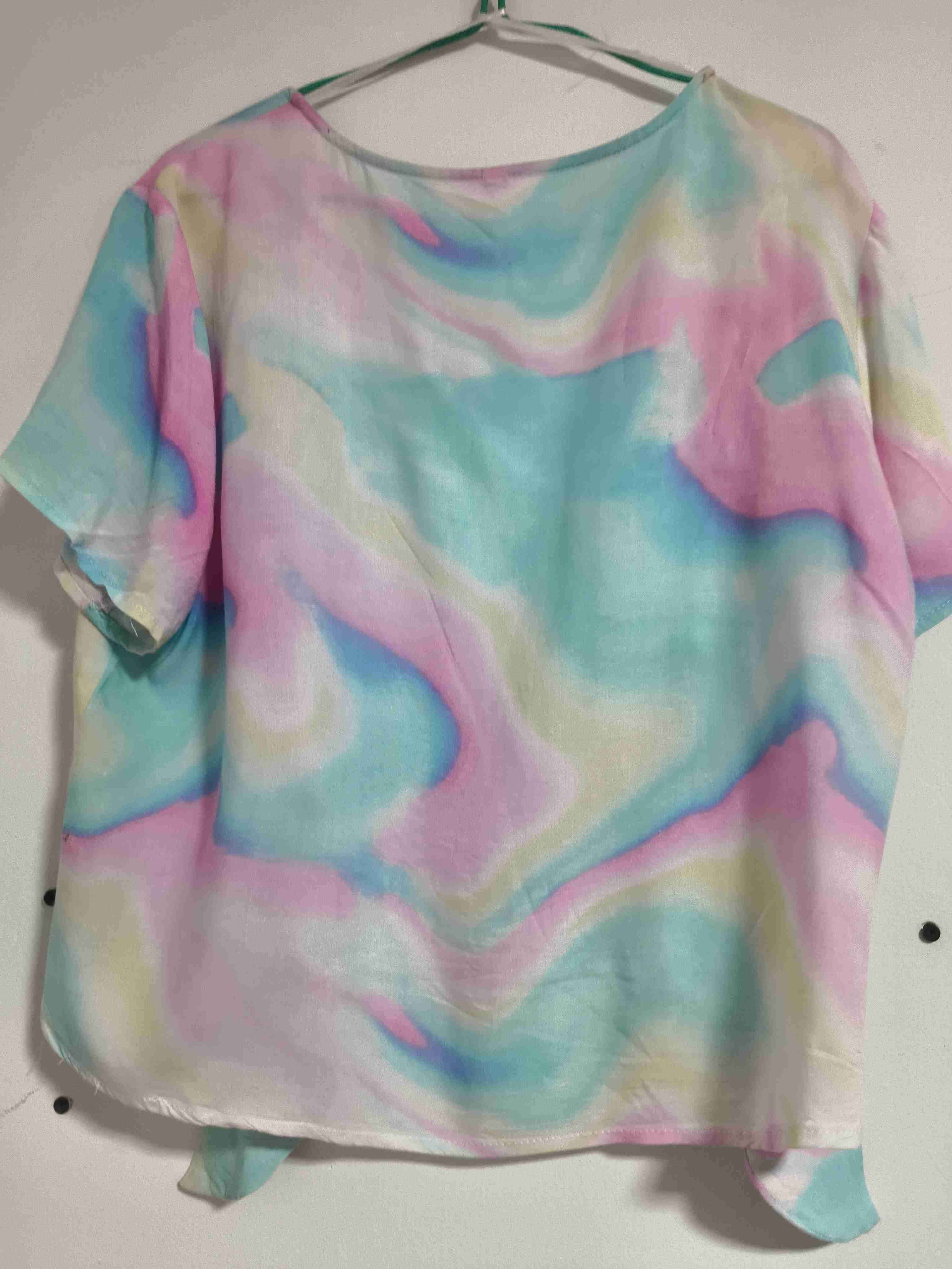 Kimono colorido de mujer - miniatura 2