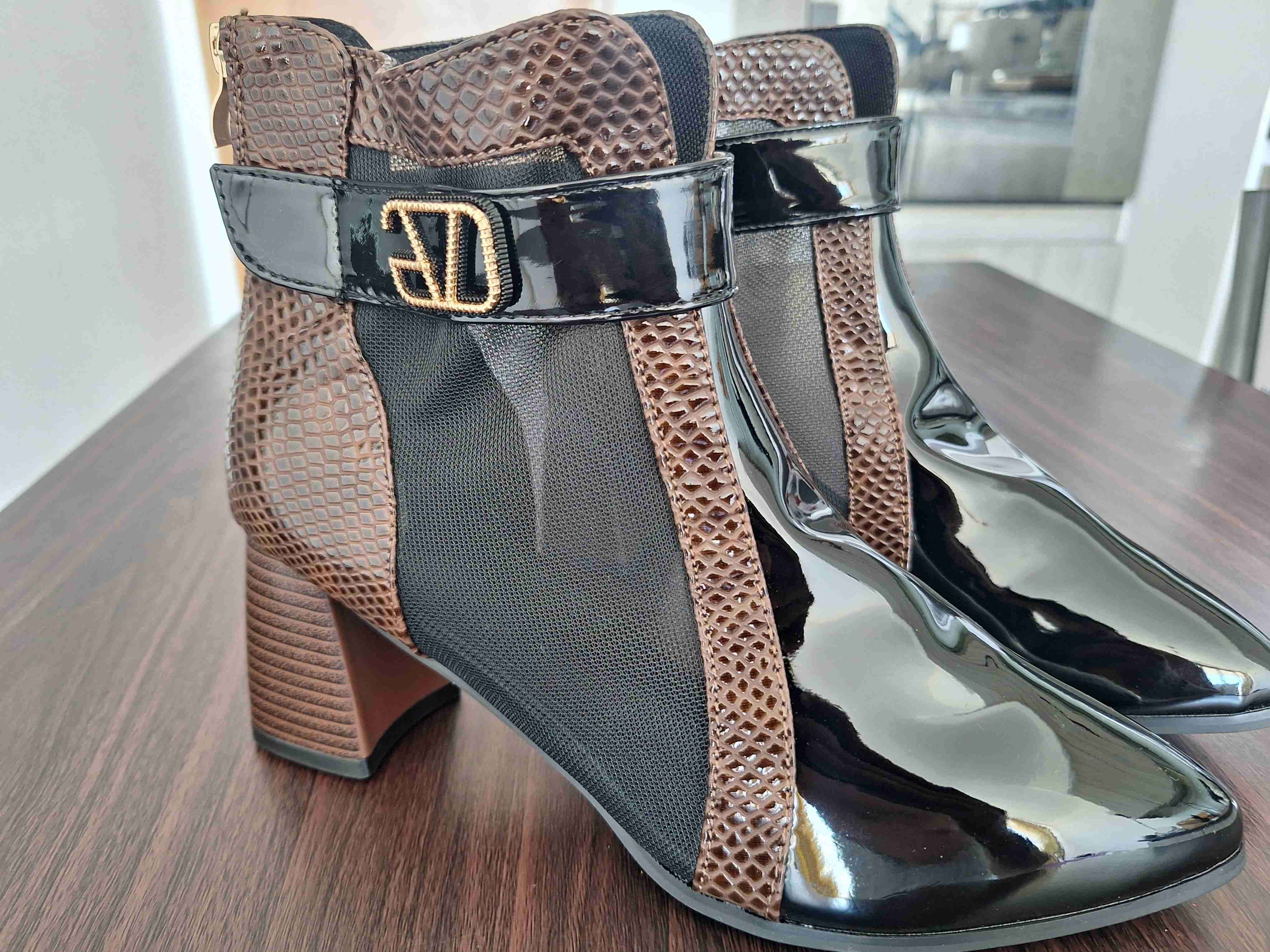 Botines marrones de charol y cuero - miniatura 2