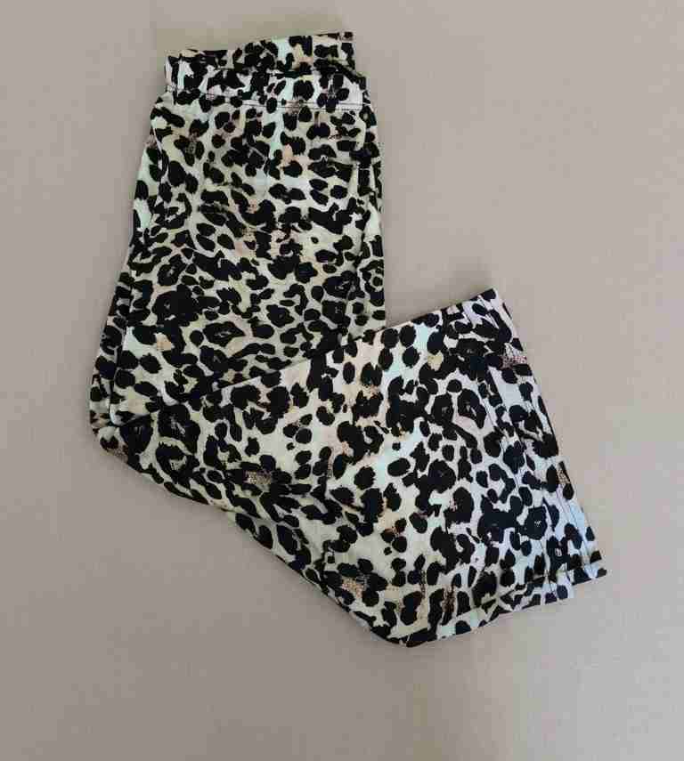 Pantalones estampado animal print