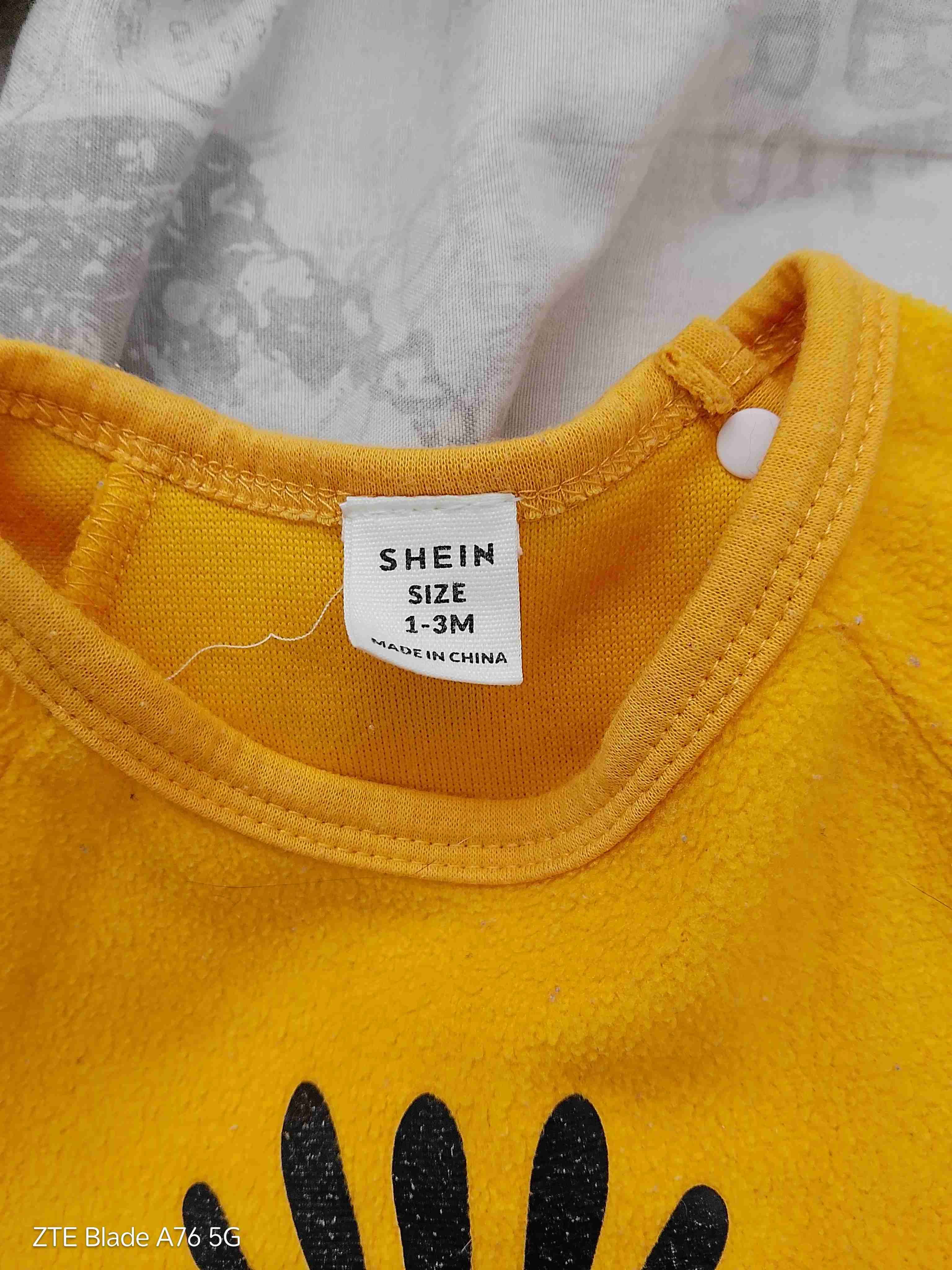 Enterito bebé amarillo con diseño de tigre - miniatura 2