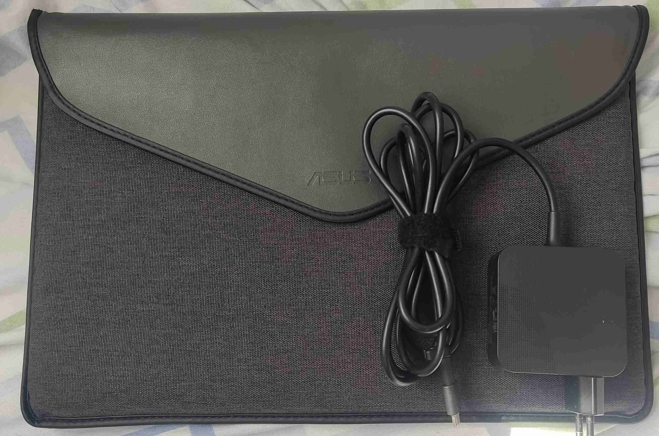 Asus Zenbook UX435E + Mochila Mennt - miniatura 1