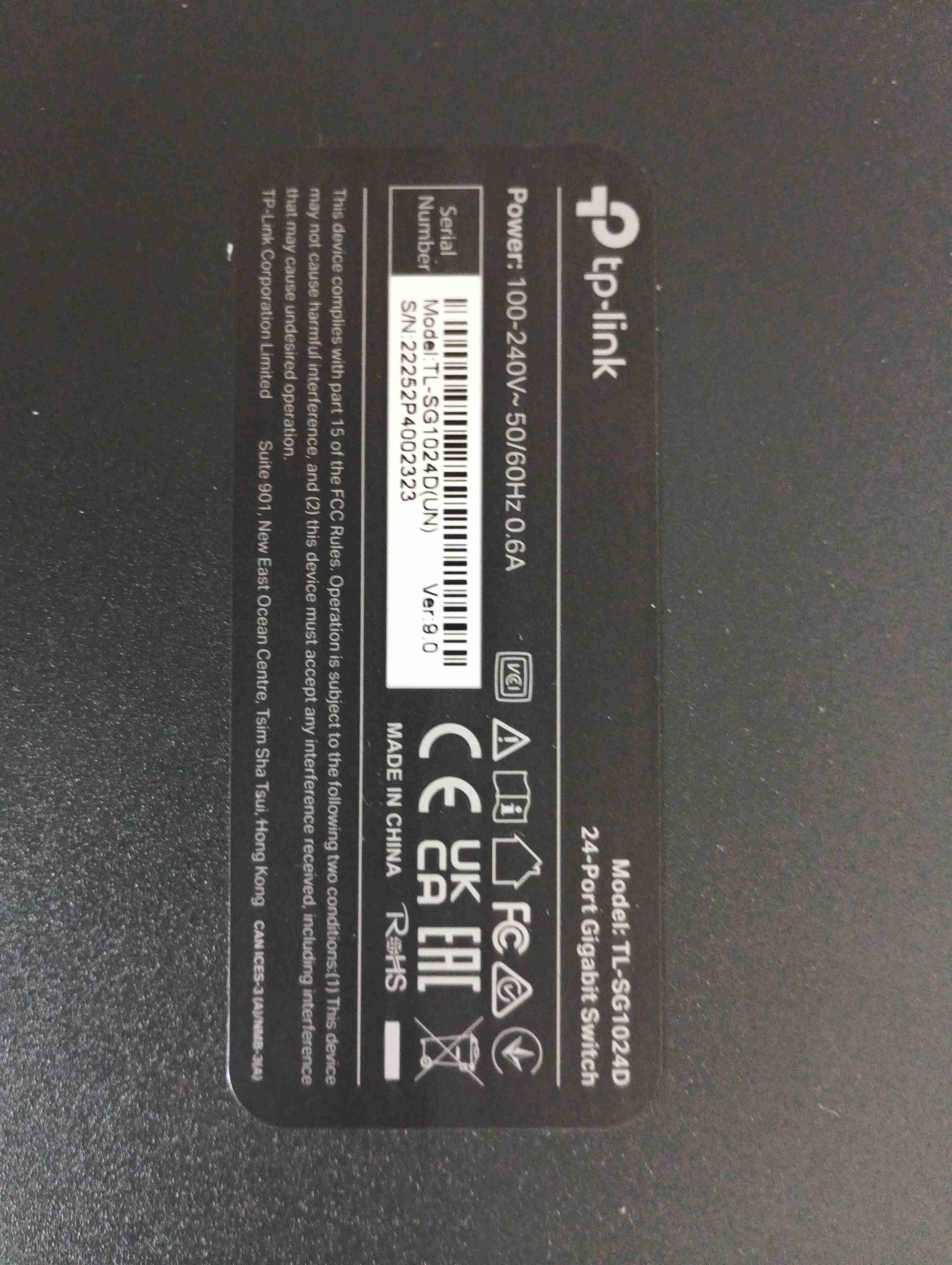 Switch TP-Link 24 puertos - miniatura 1