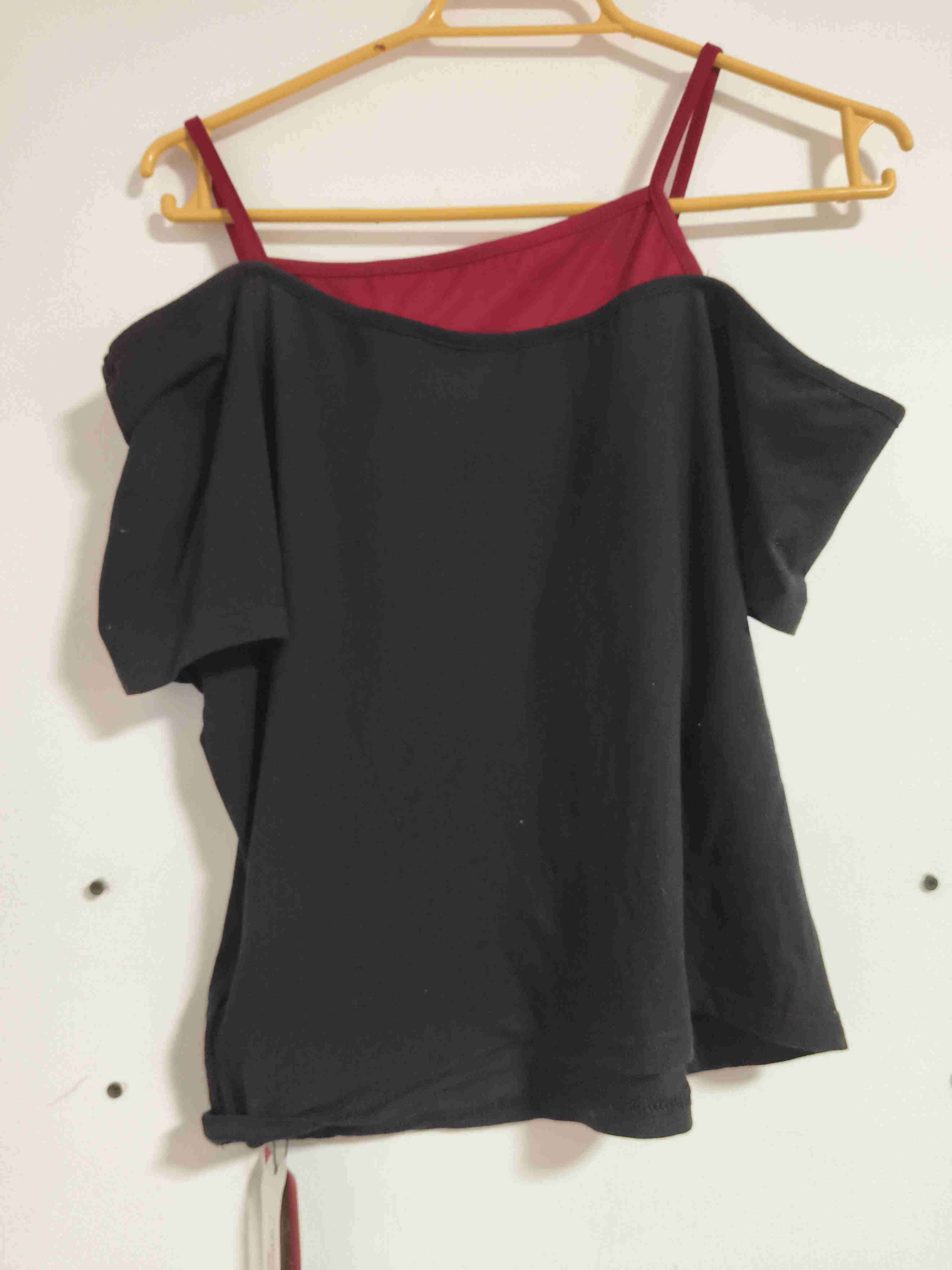 Polera negra estilo rock - miniatura 2