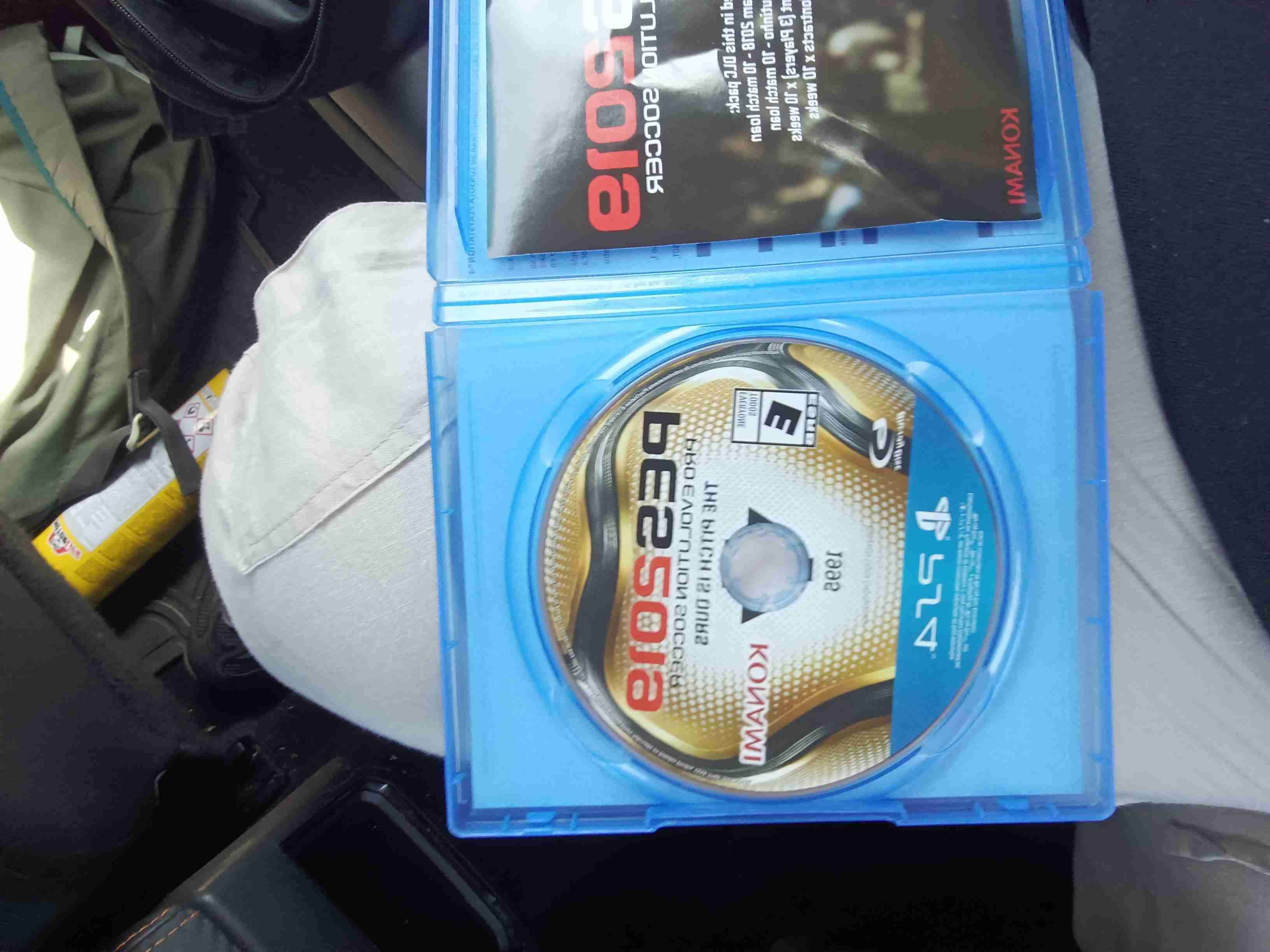 Juego PS4 PES 2019 y FIFA20 - miniatura 2