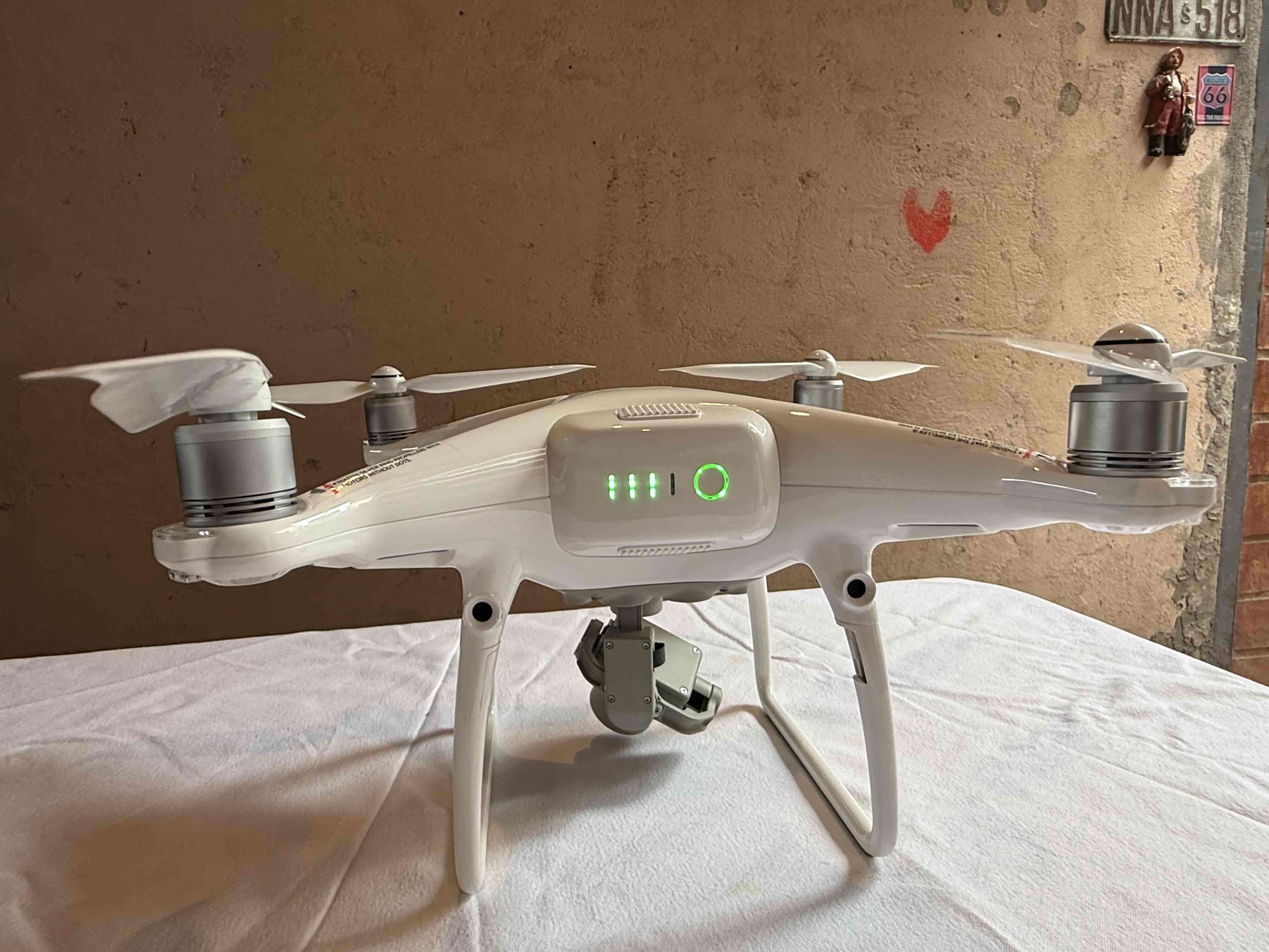 Drone DJI Phantom 4 Pro V 2.0 - miniatura 4