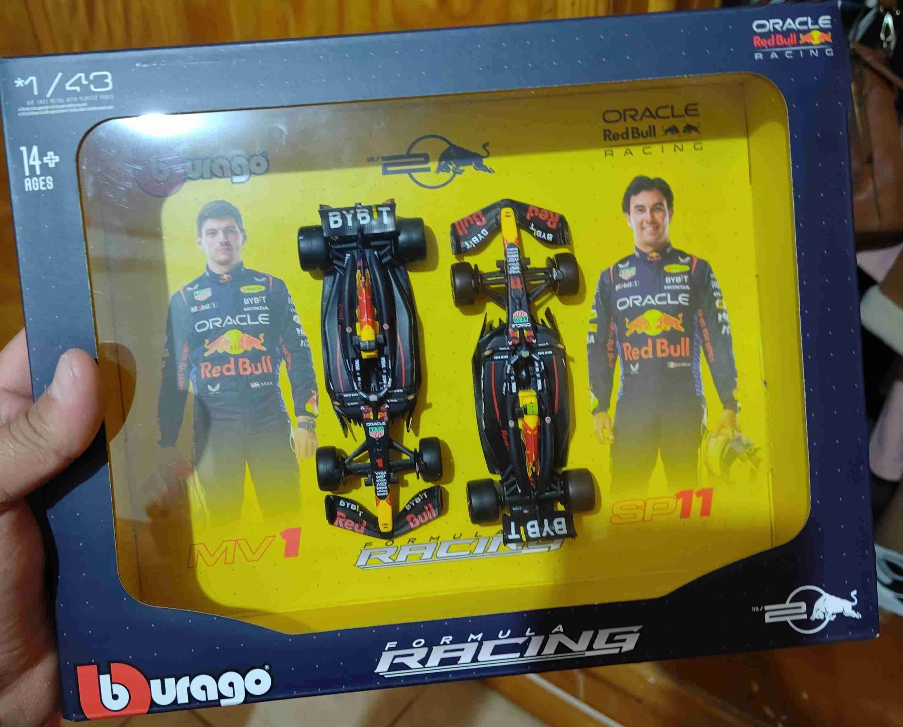 Set de autos Red Bull Racing - miniatura 2
