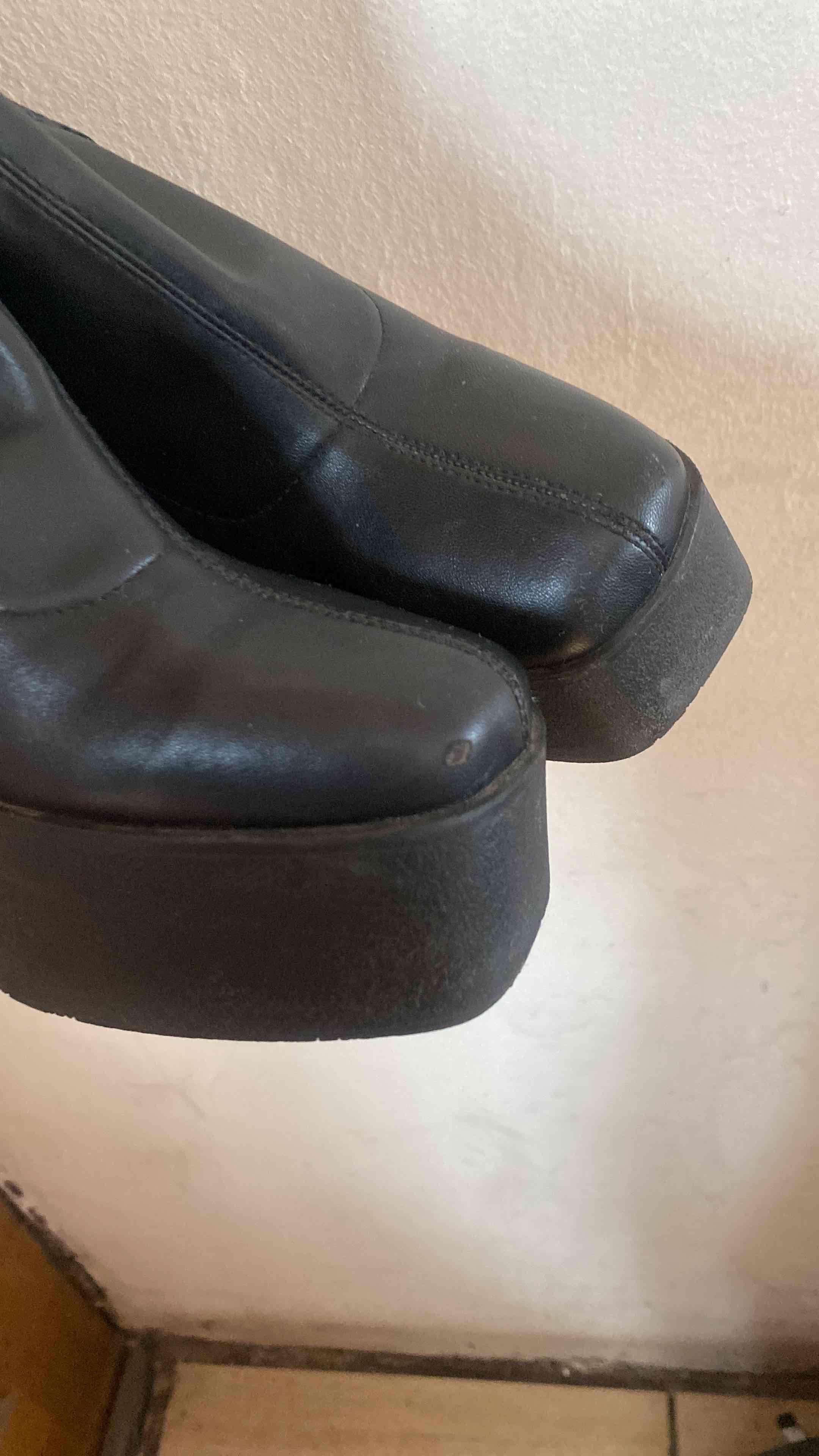 Botines negros con plataforma - miniatura 2