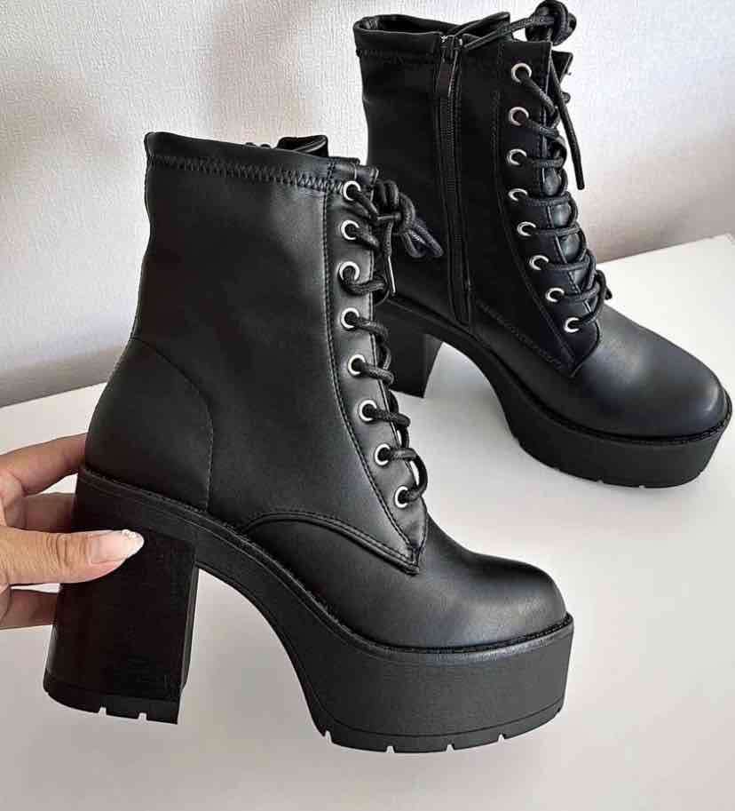 Botines plataforma negros