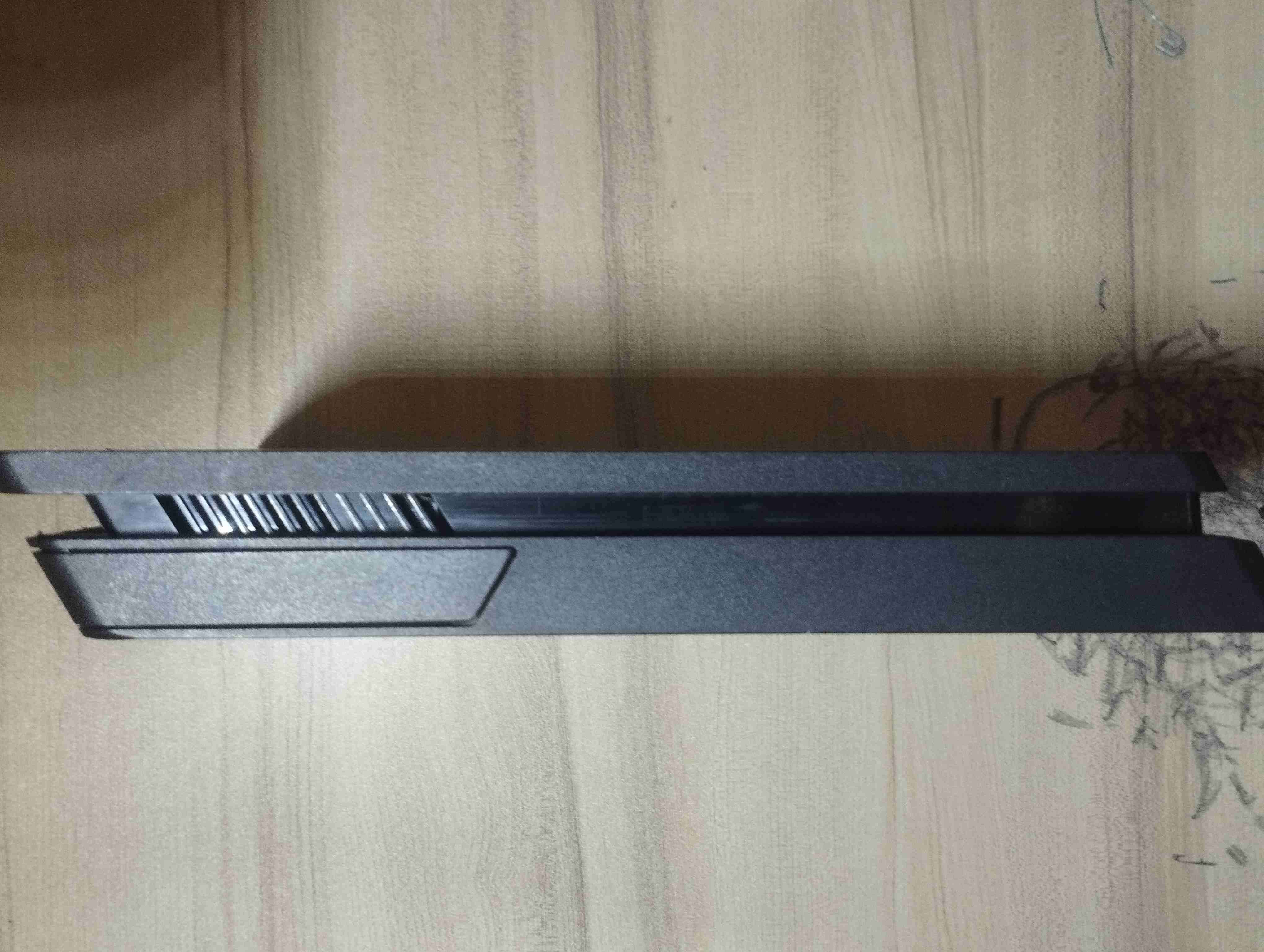 Consola de videojuegos negra - miniatura 1