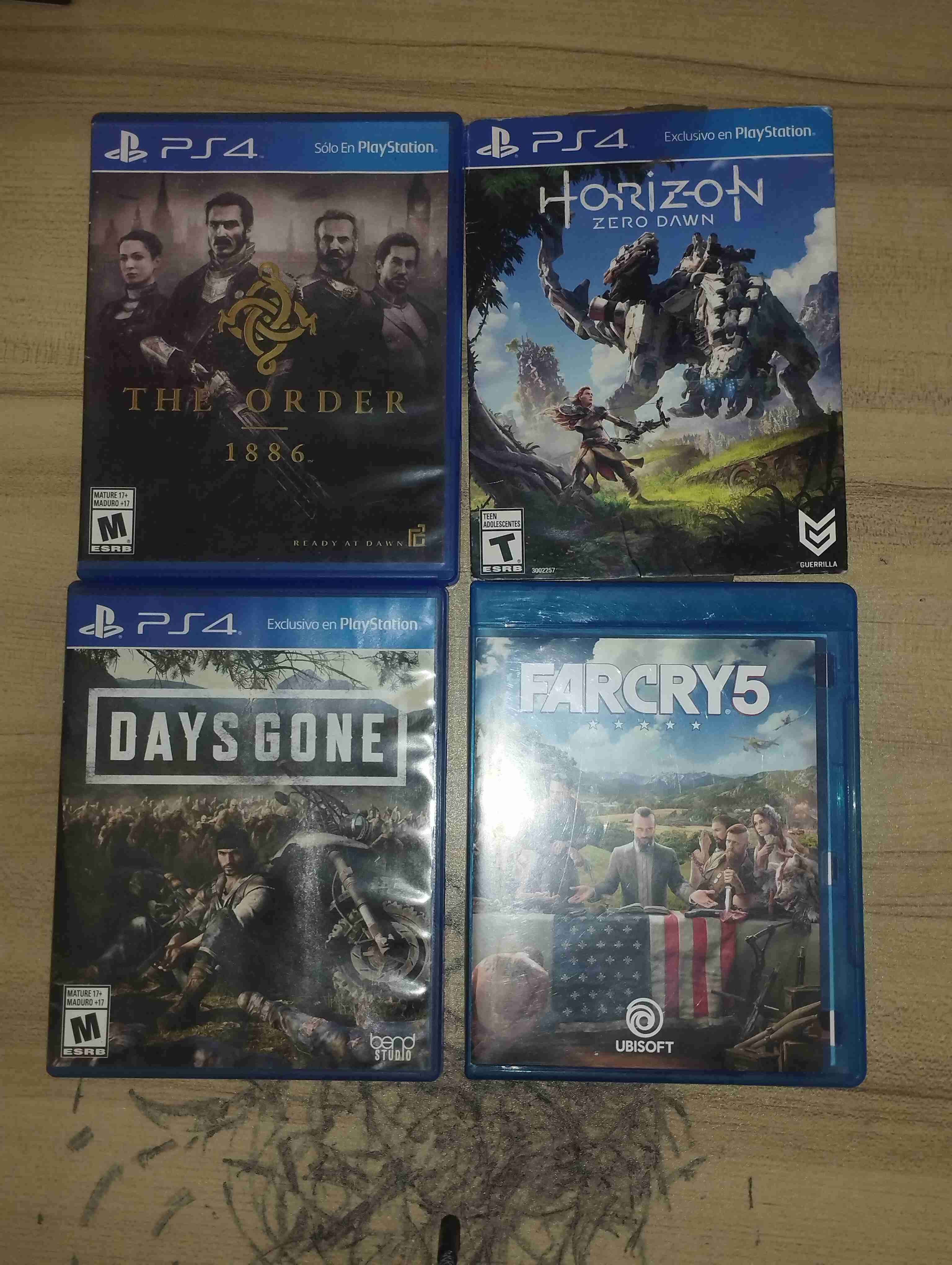 Consola de videojuegos negra - miniatura 5