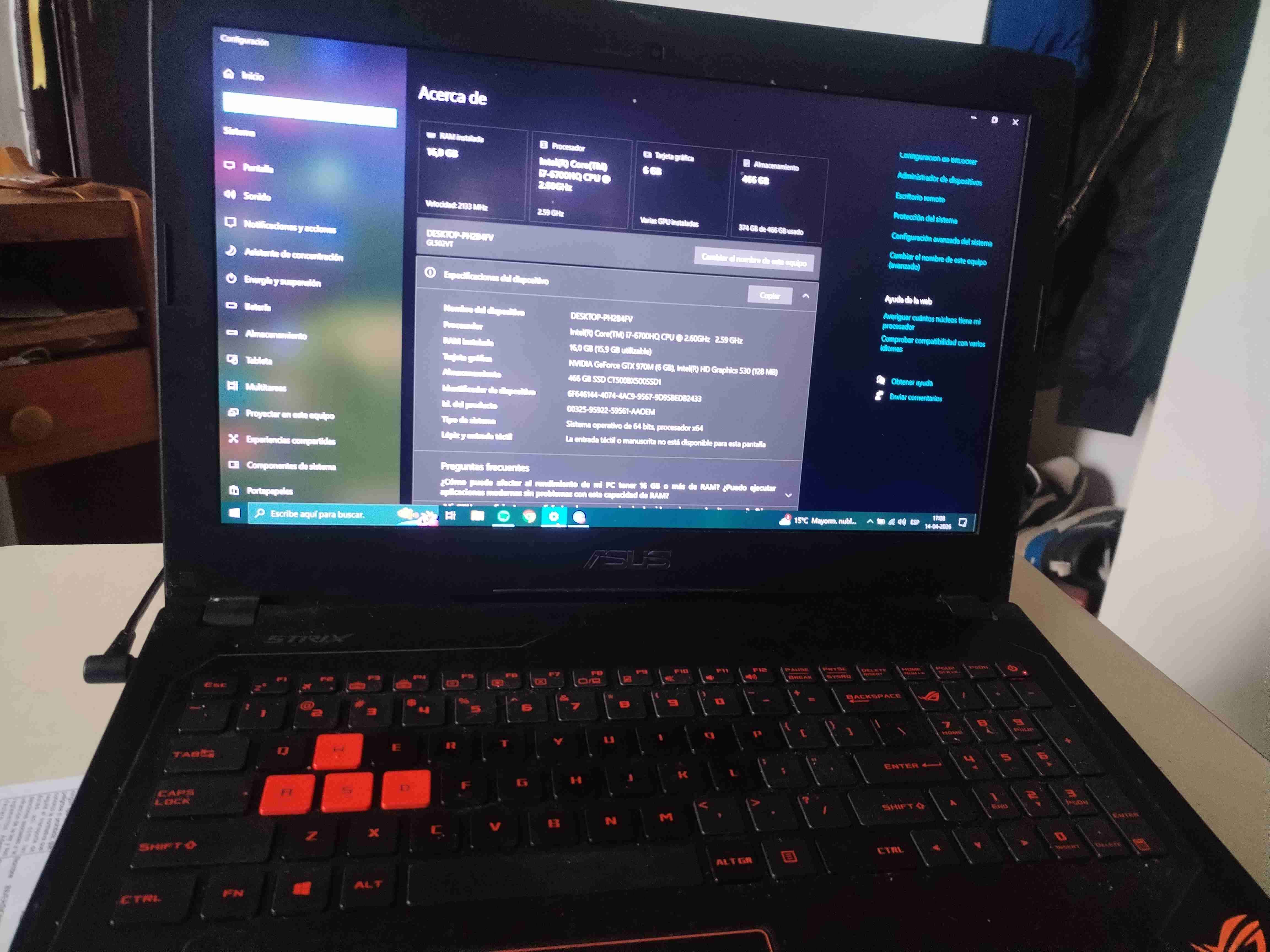 Notebook Asus gamer negra - miniatura 1