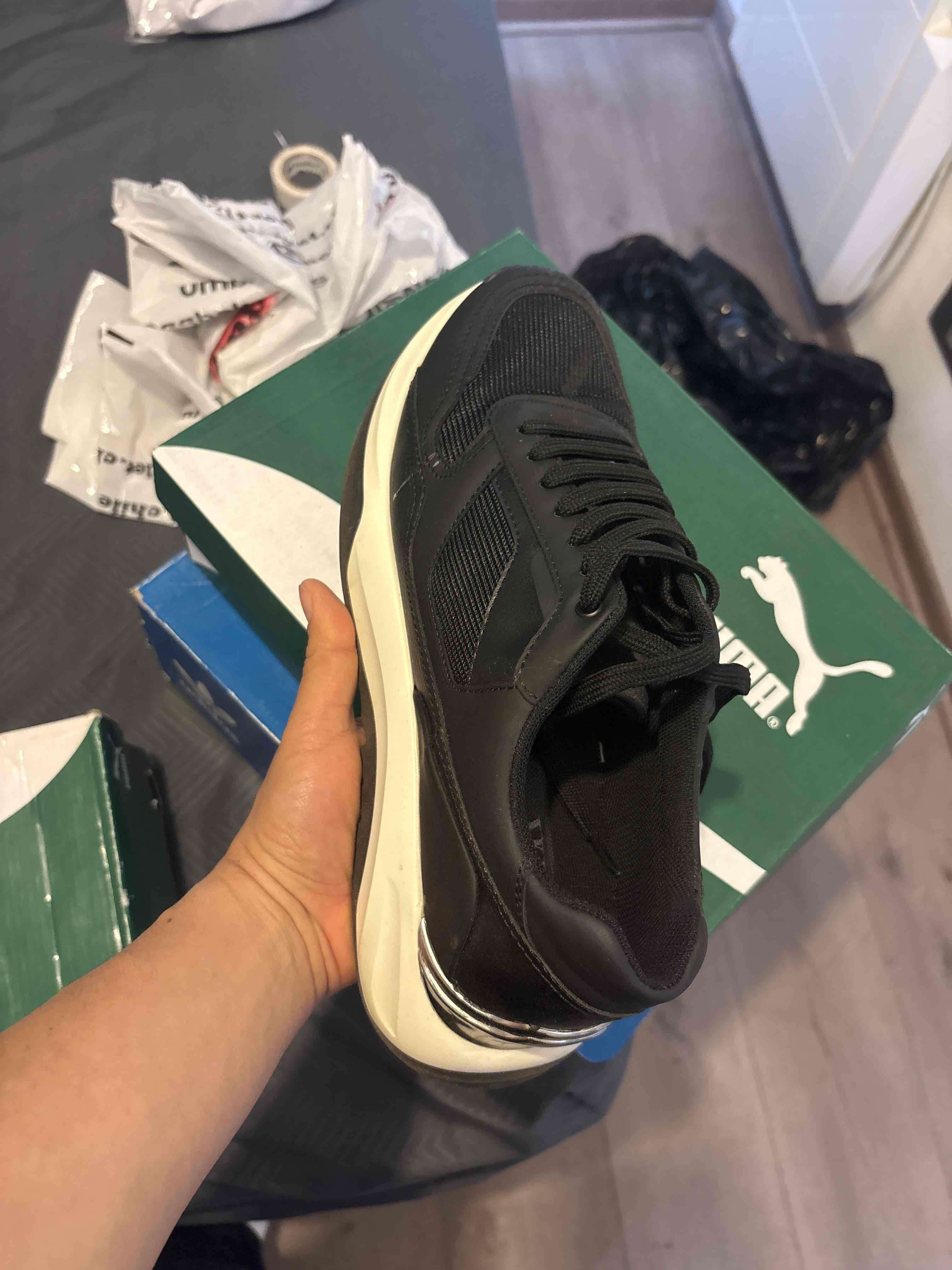 Zapatillas deportivas blancas y verdes - miniatura 3