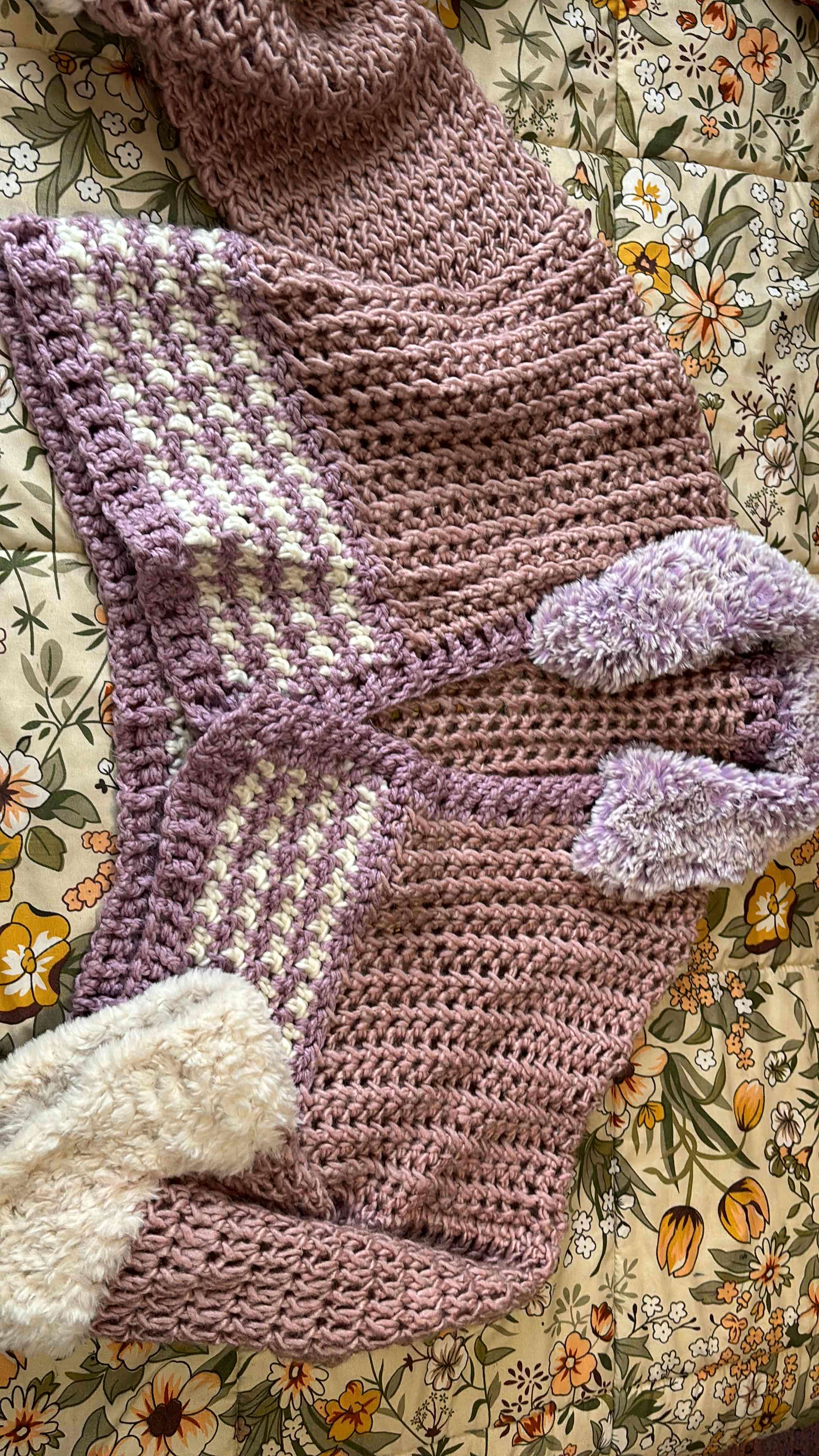 Cardigan tejido lavanda con cuello - miniatura 2