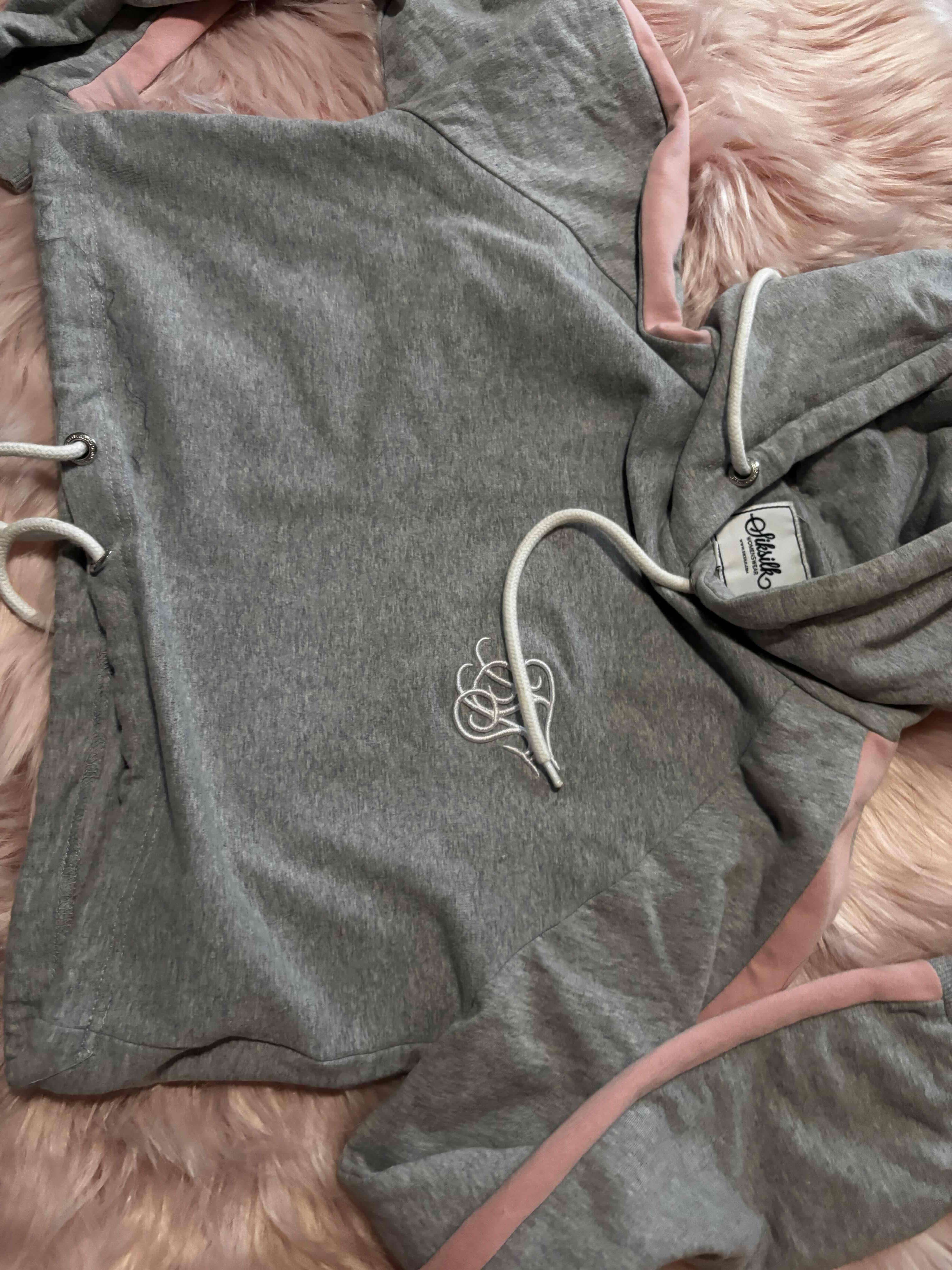 Polerón gris con capucha rosa - miniatura 3