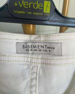 Shorts blancos de mezclilla mujer - miniatura 4