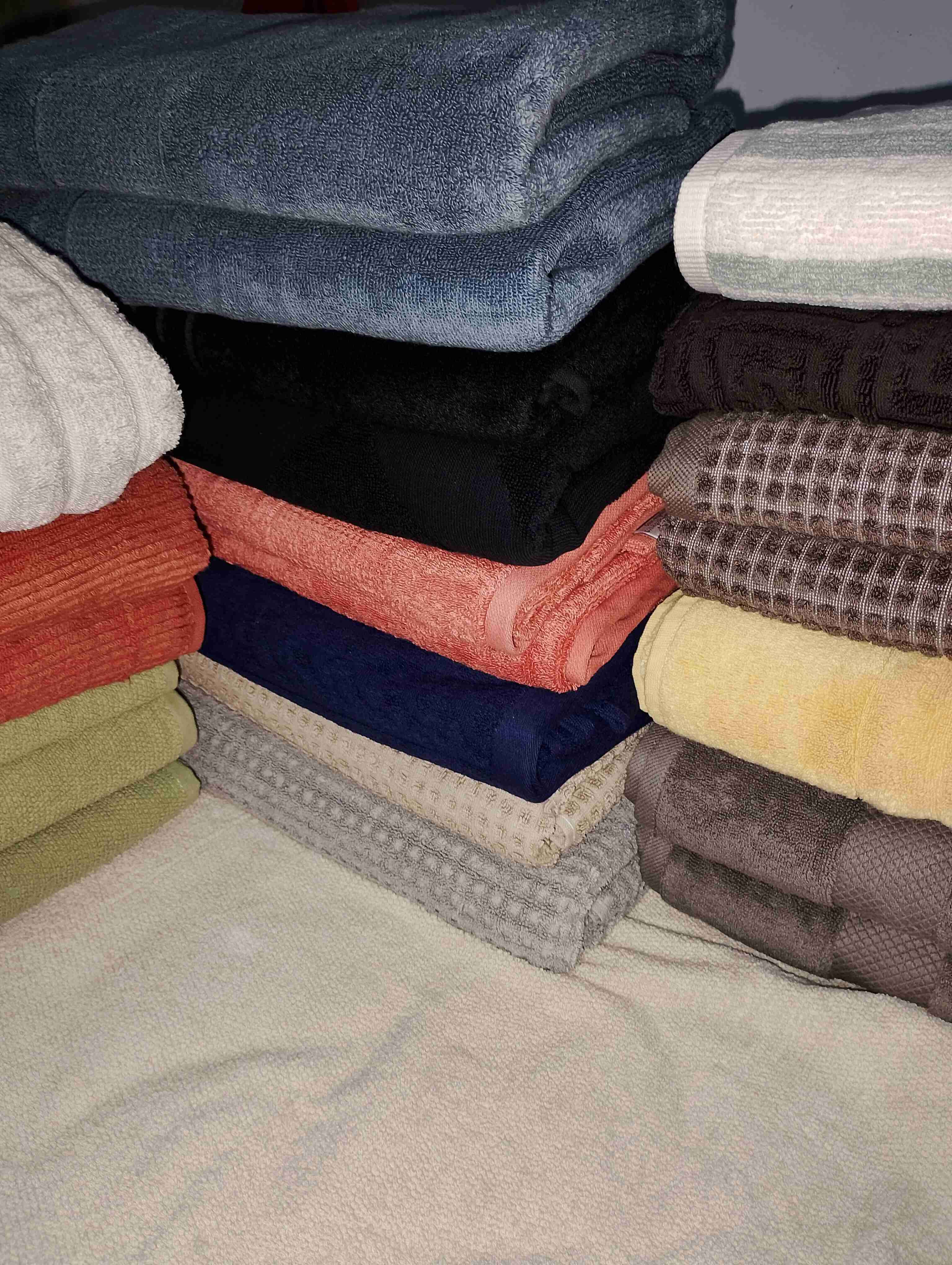 Juego de toallas de colores - miniatura 2