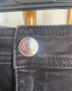 Shorts mujer de mezclilla gris oscuro - miniatura 5