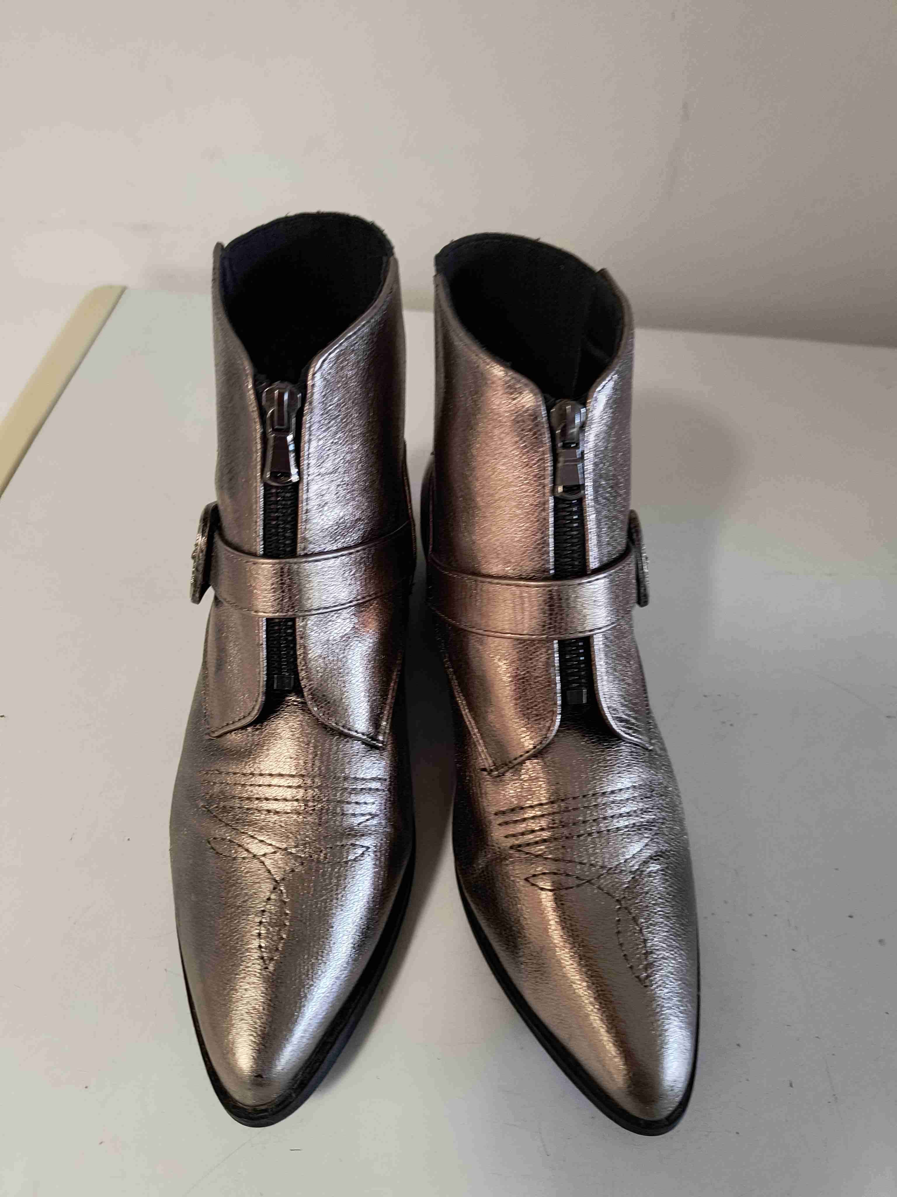 Botines metálicos con hebilla tipo texano - miniatura 5