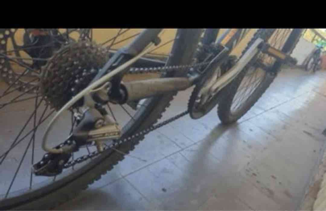 Bicicleta montaña usada - miniatura 1