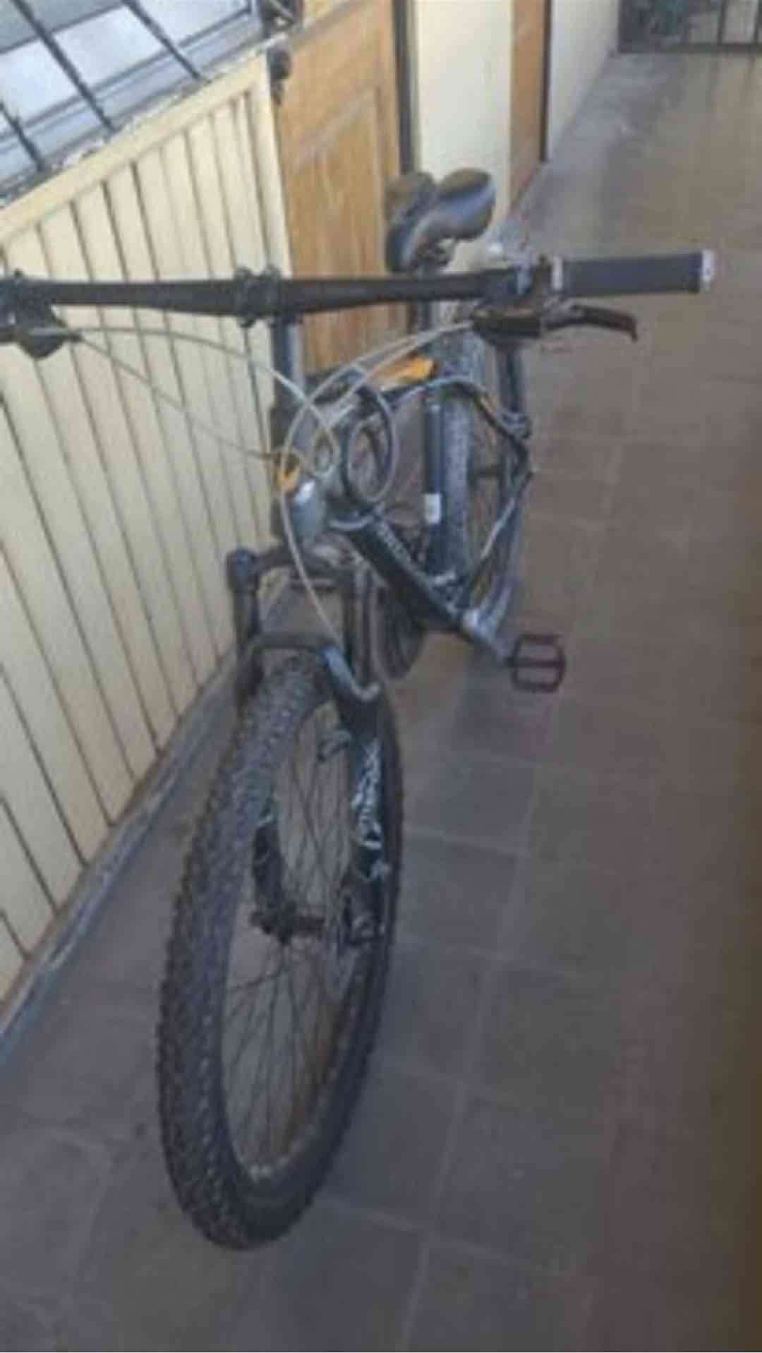 Bicicleta montaña usada - miniatura 2