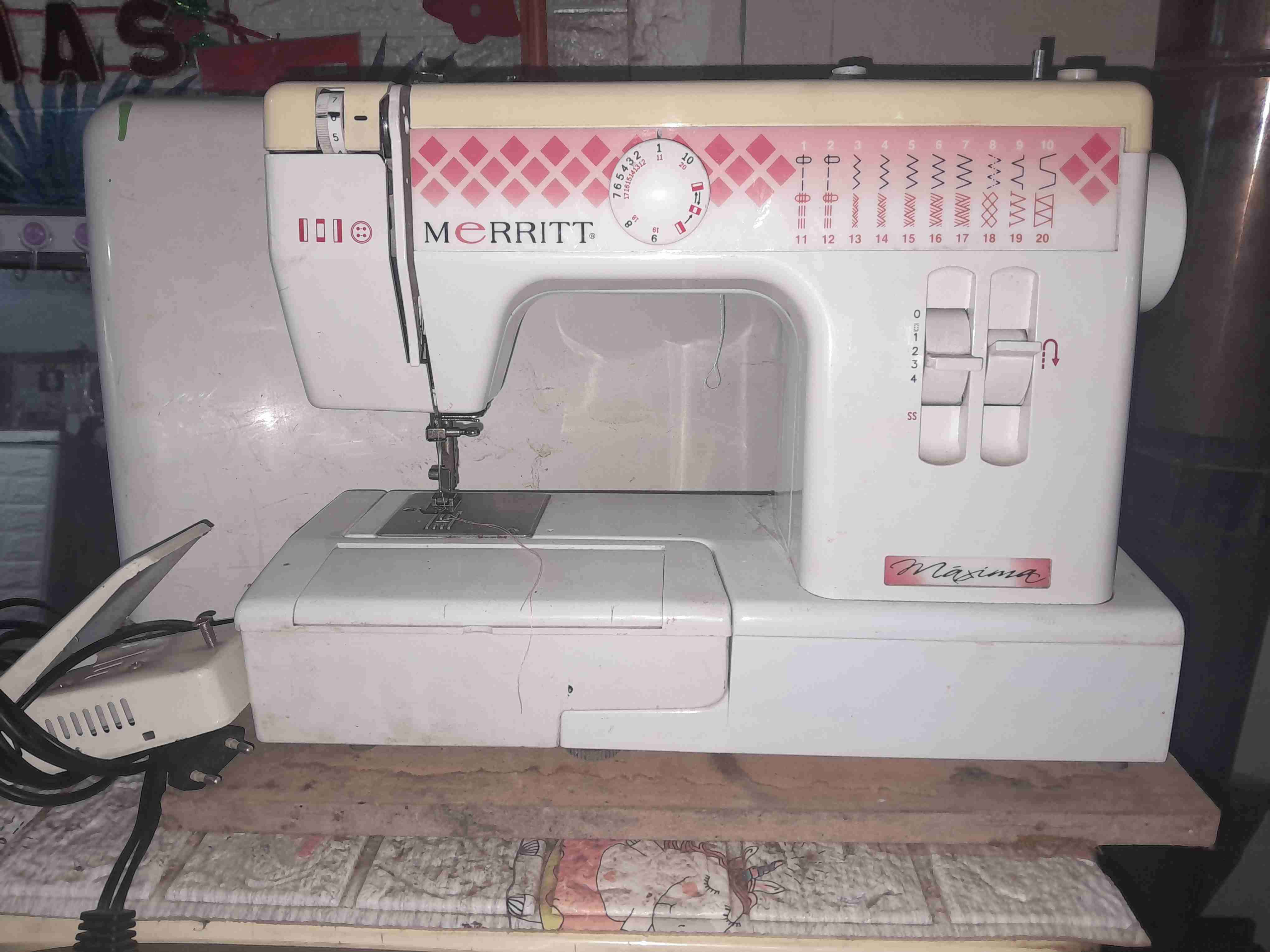 Máquina de coser Merritt semi-automática - miniatura 3