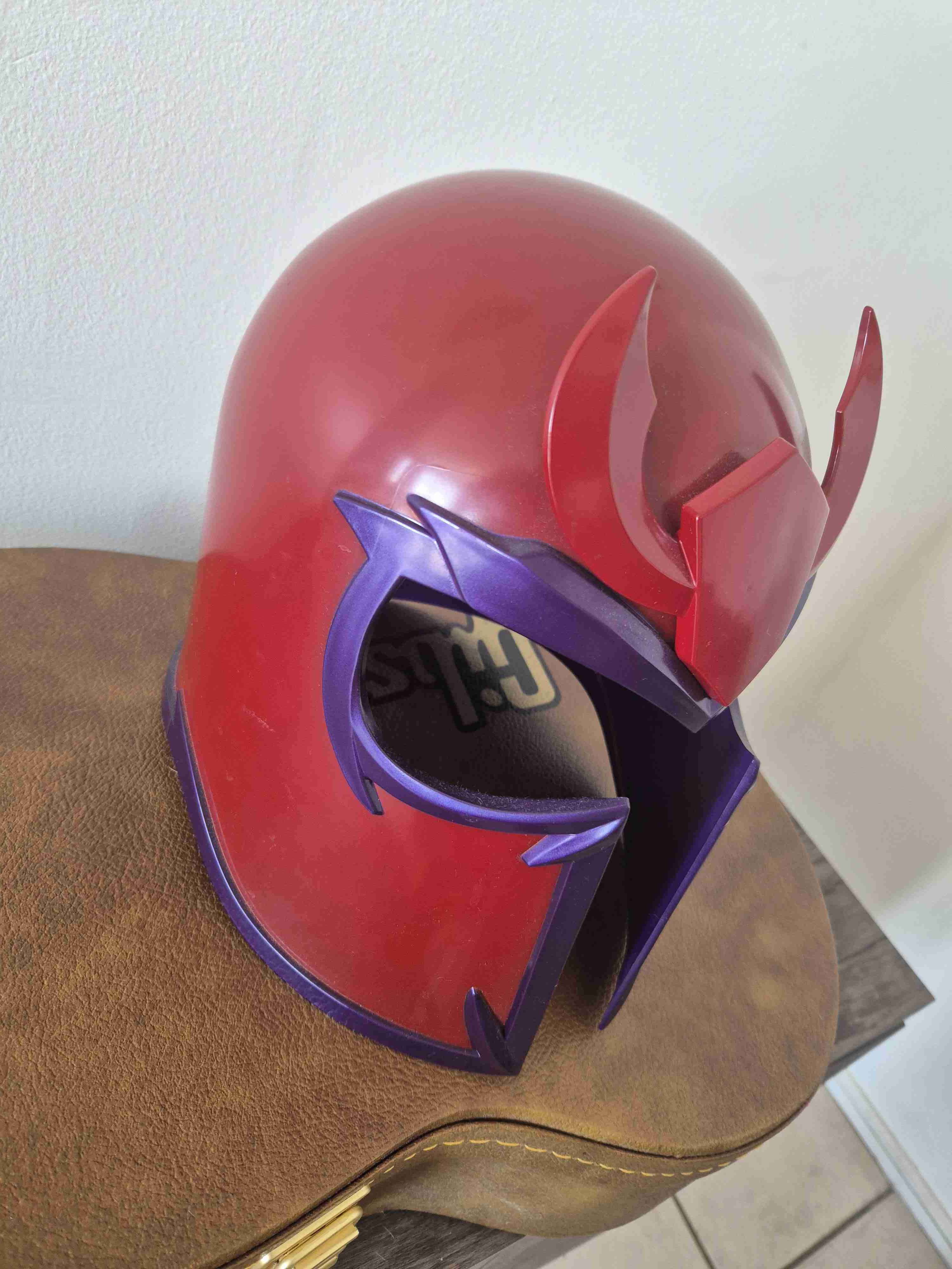 Casco de Magneto marvel legends Xmen - miniatura 2