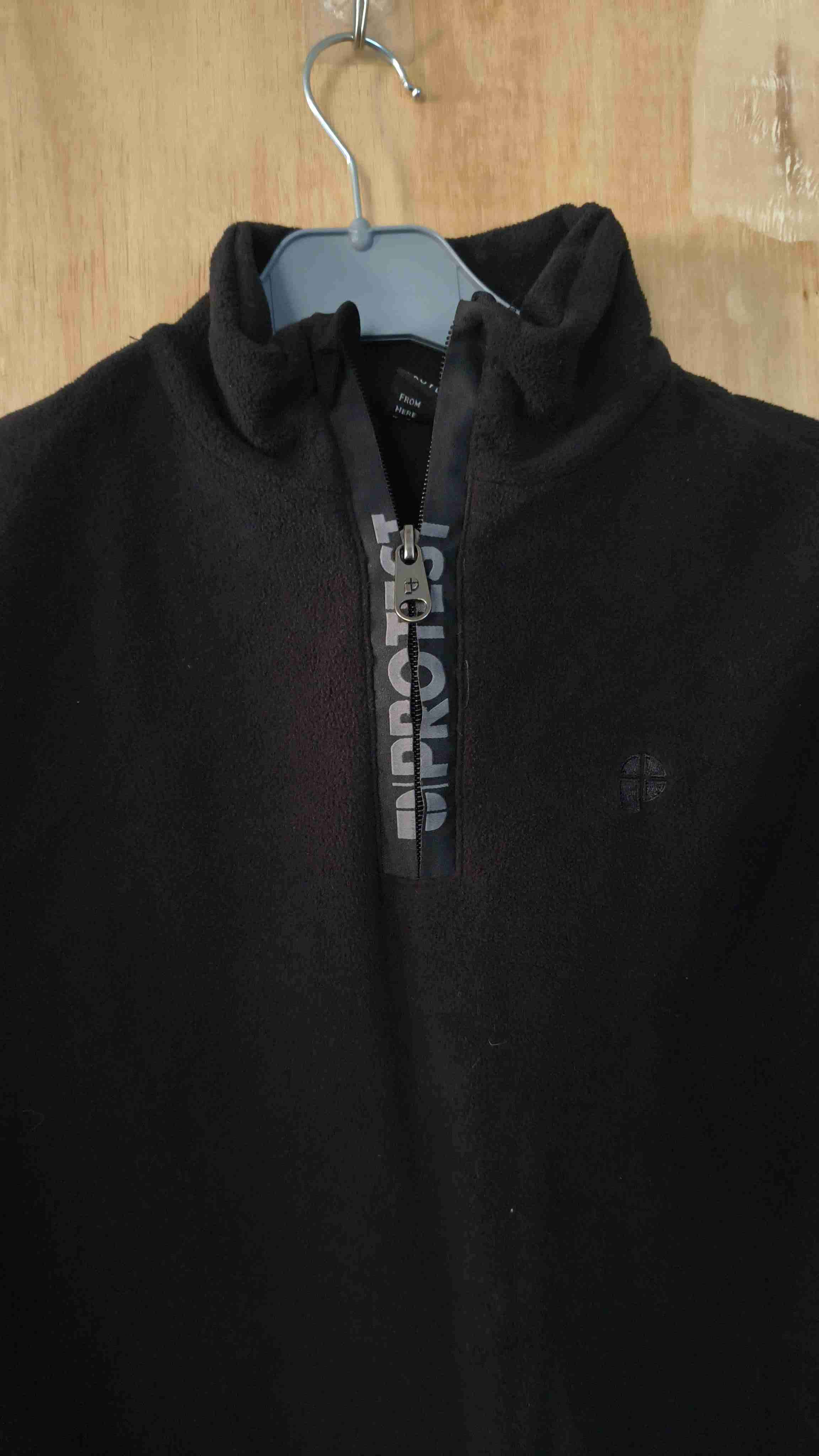 Polerón negro Protest - miniatura 2