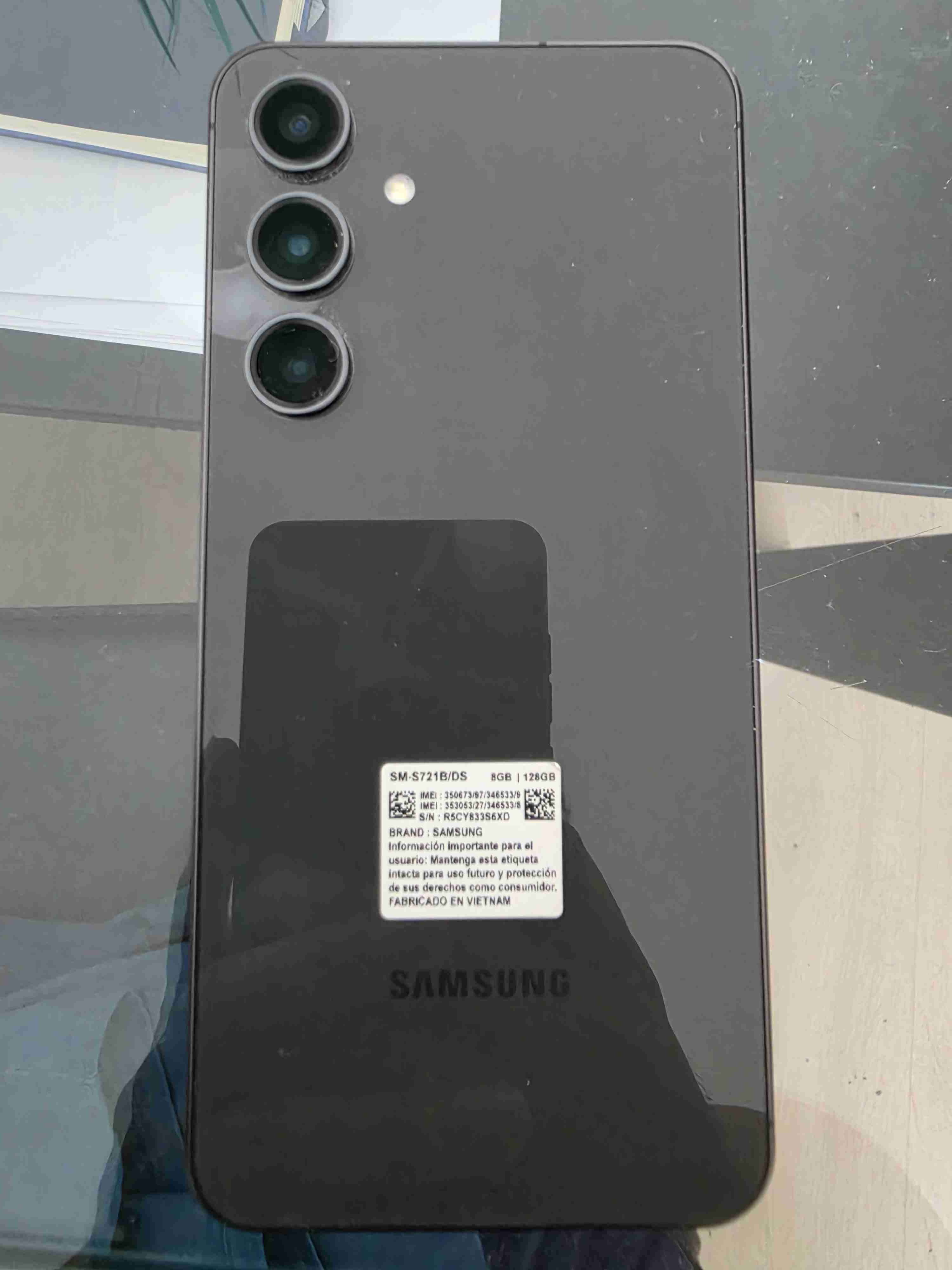 Smartphone Samsung S24 - miniatura 2