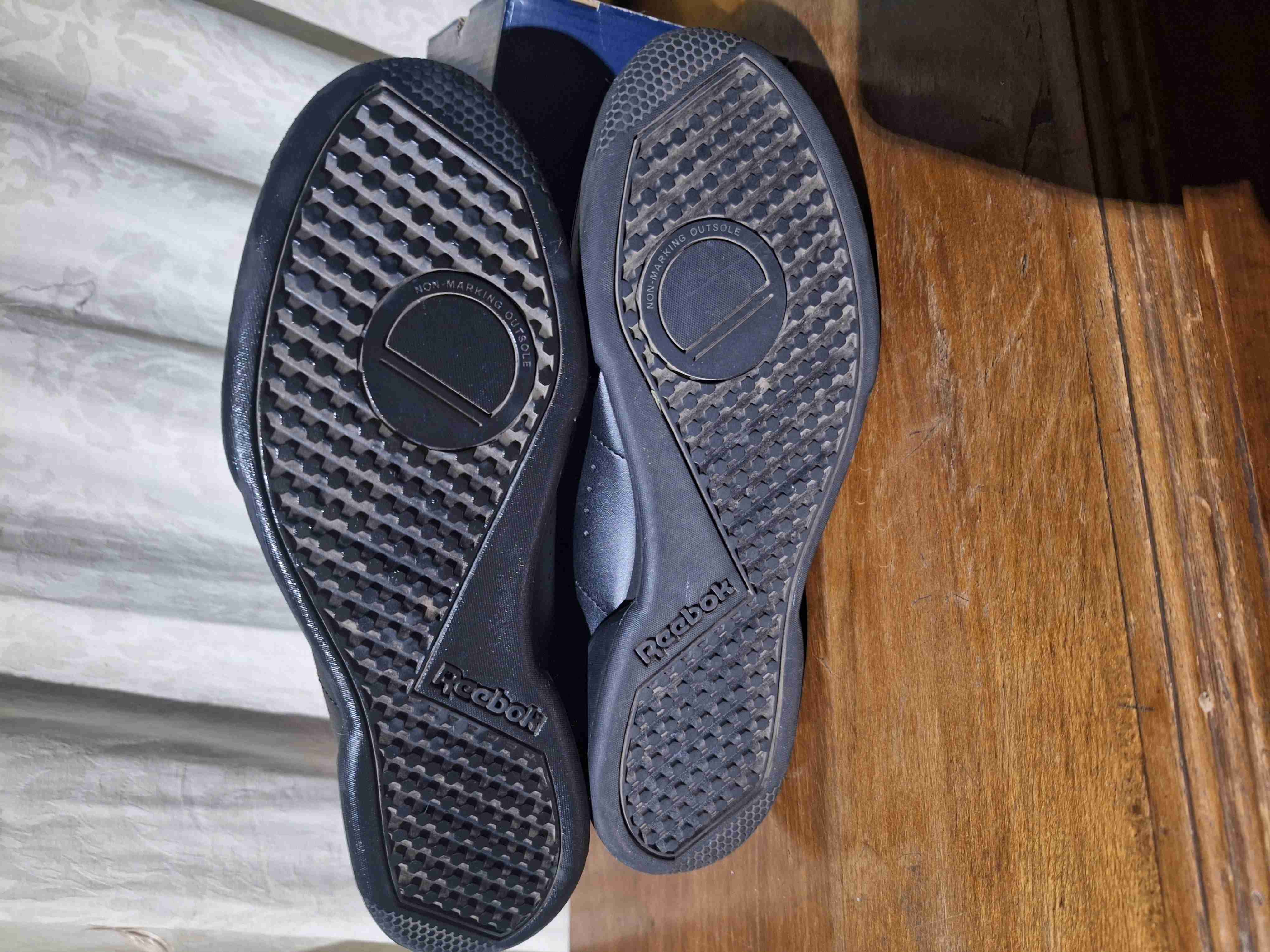 Zapatillas Reebok negras clásicas - miniatura 2