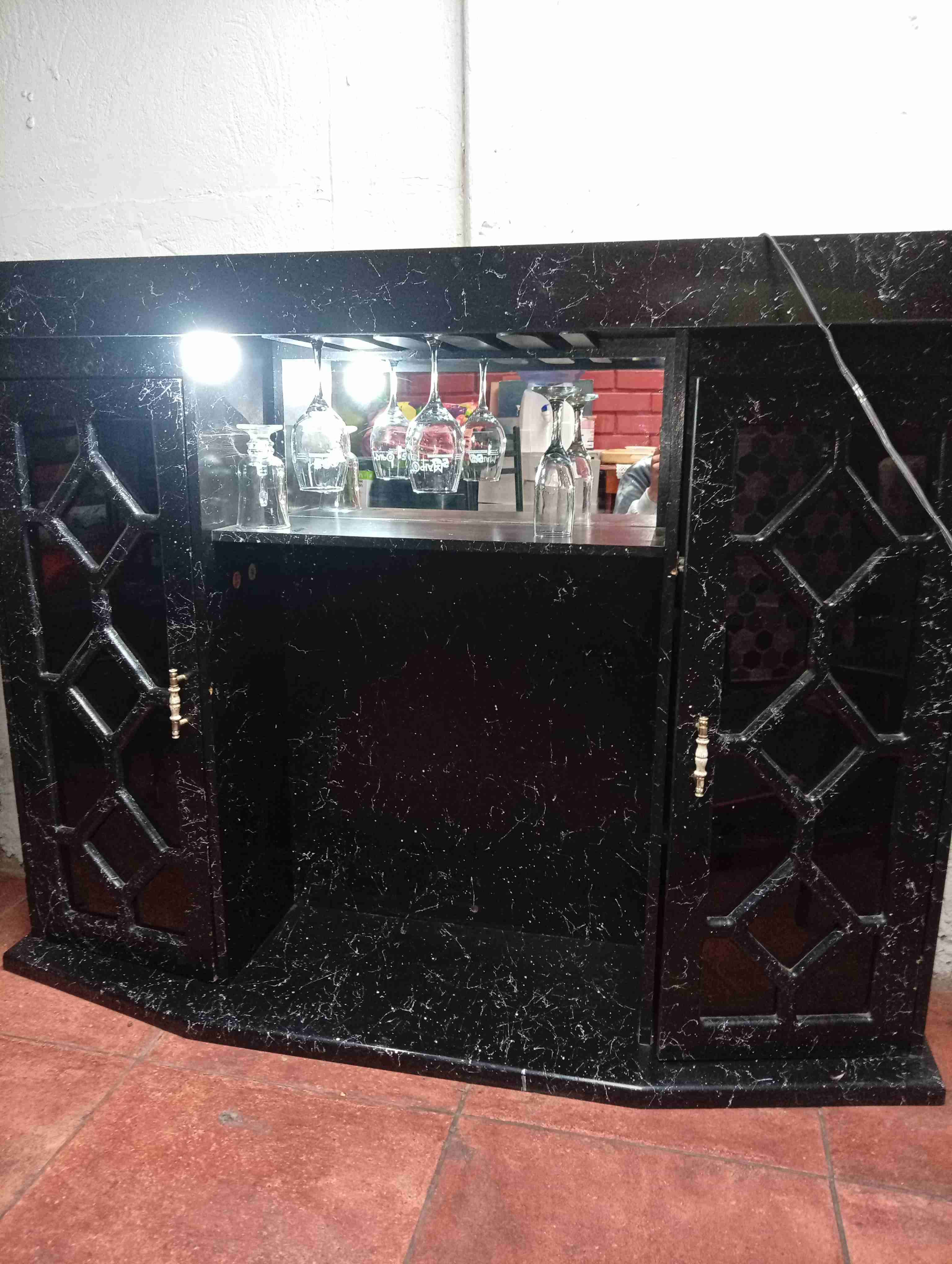 Vitrina de vidrio negra - miniatura 1