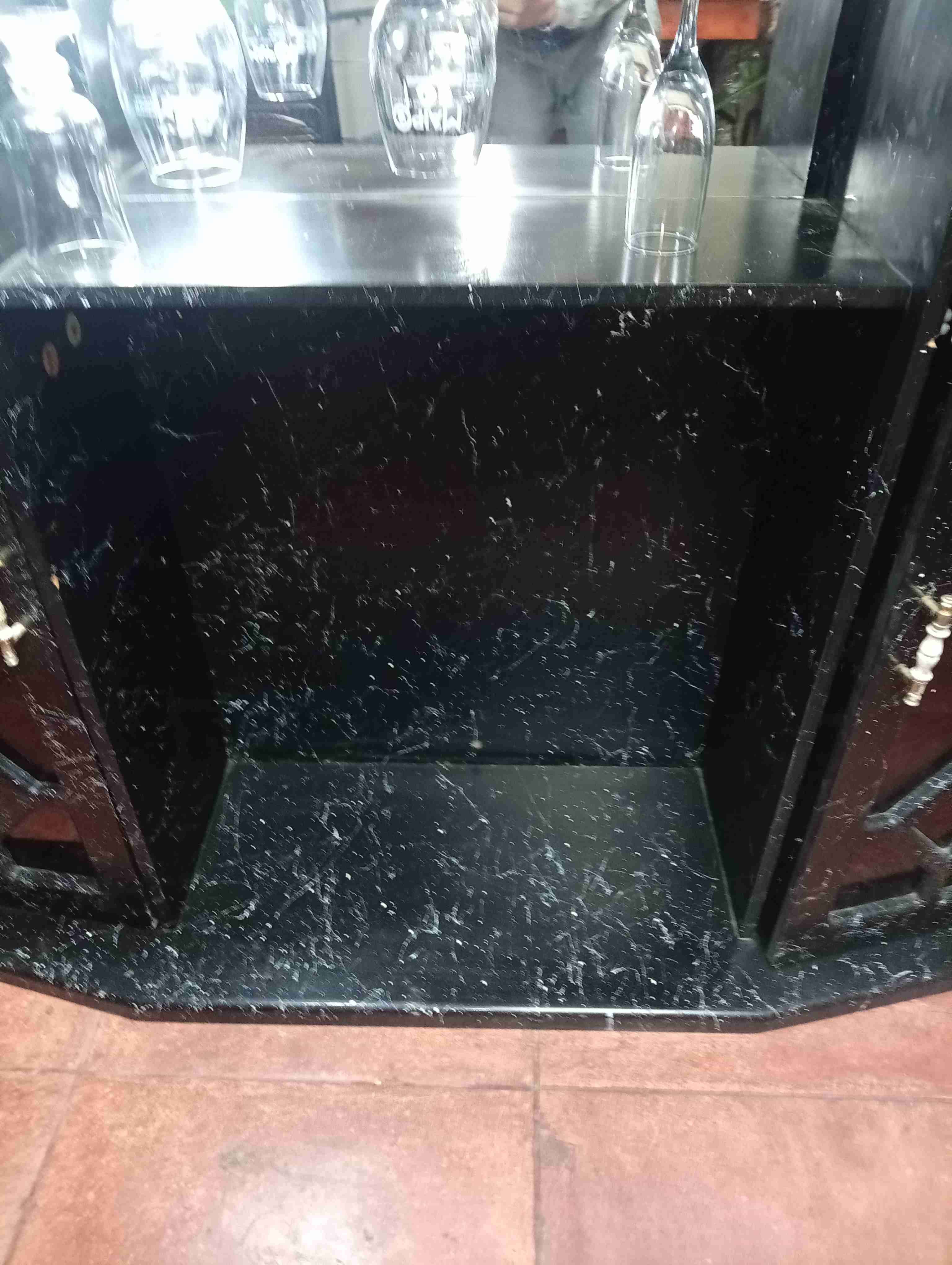 Vitrina de vidrio negra - miniatura 3