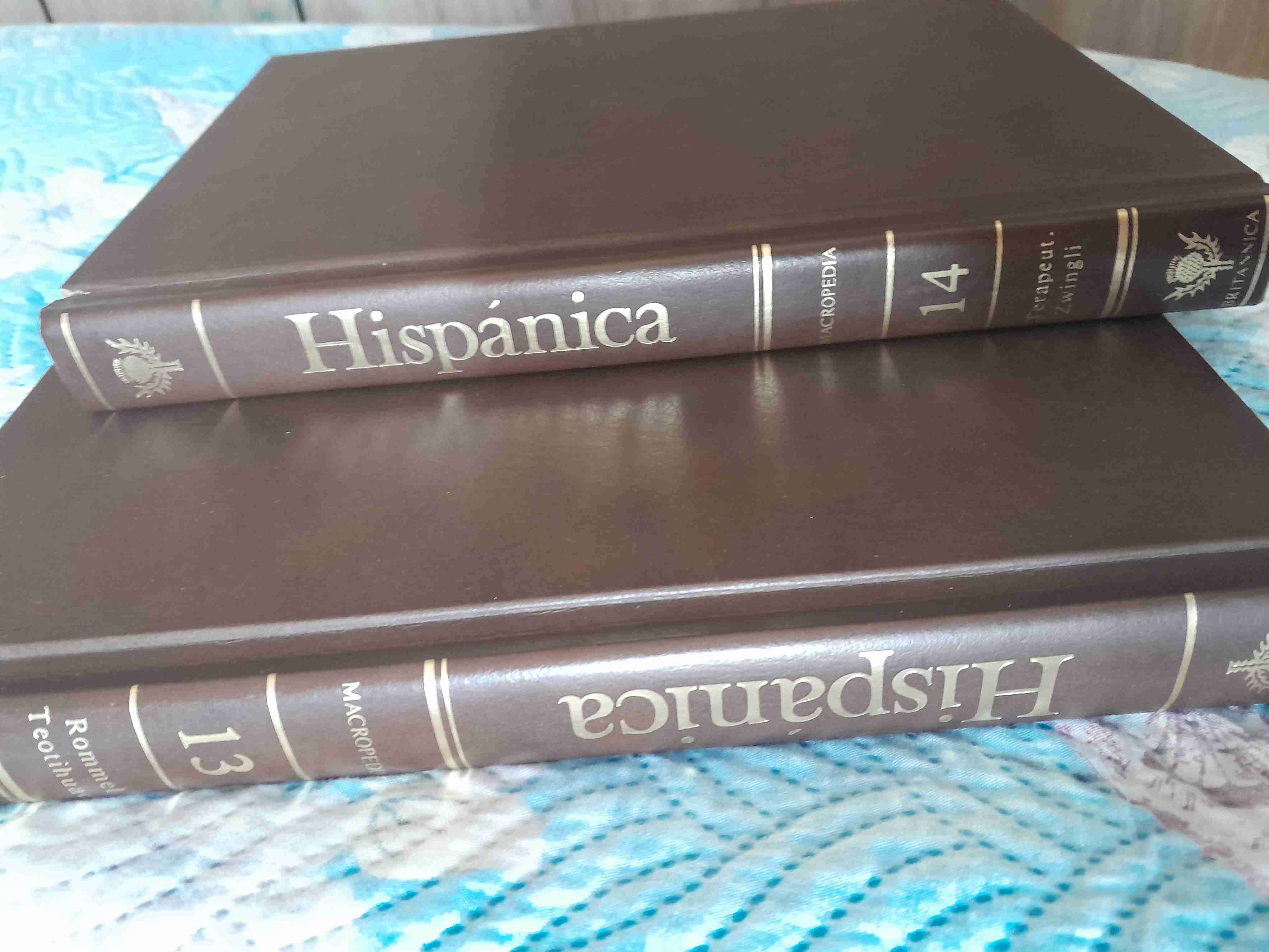 Lote de enciclopedias Hispánicas - miniatura 2