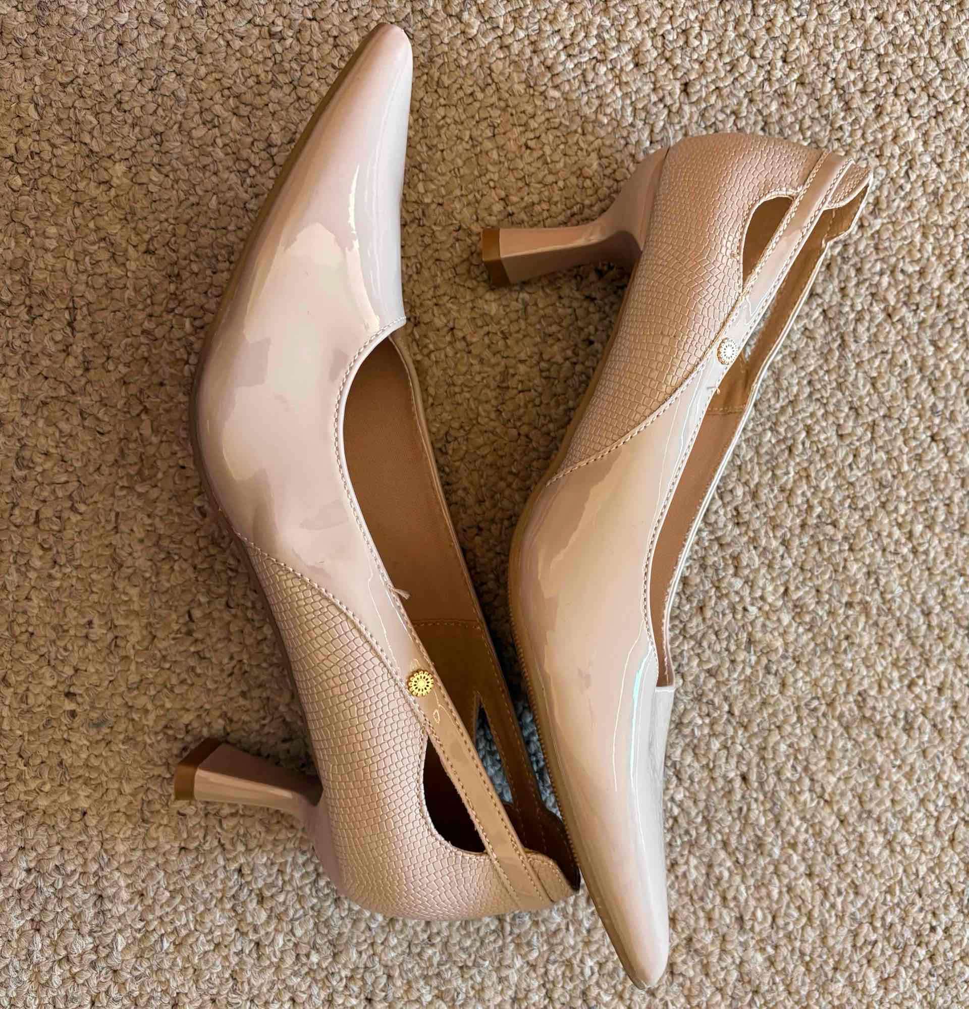 Zapato de taco beige - miniatura 2