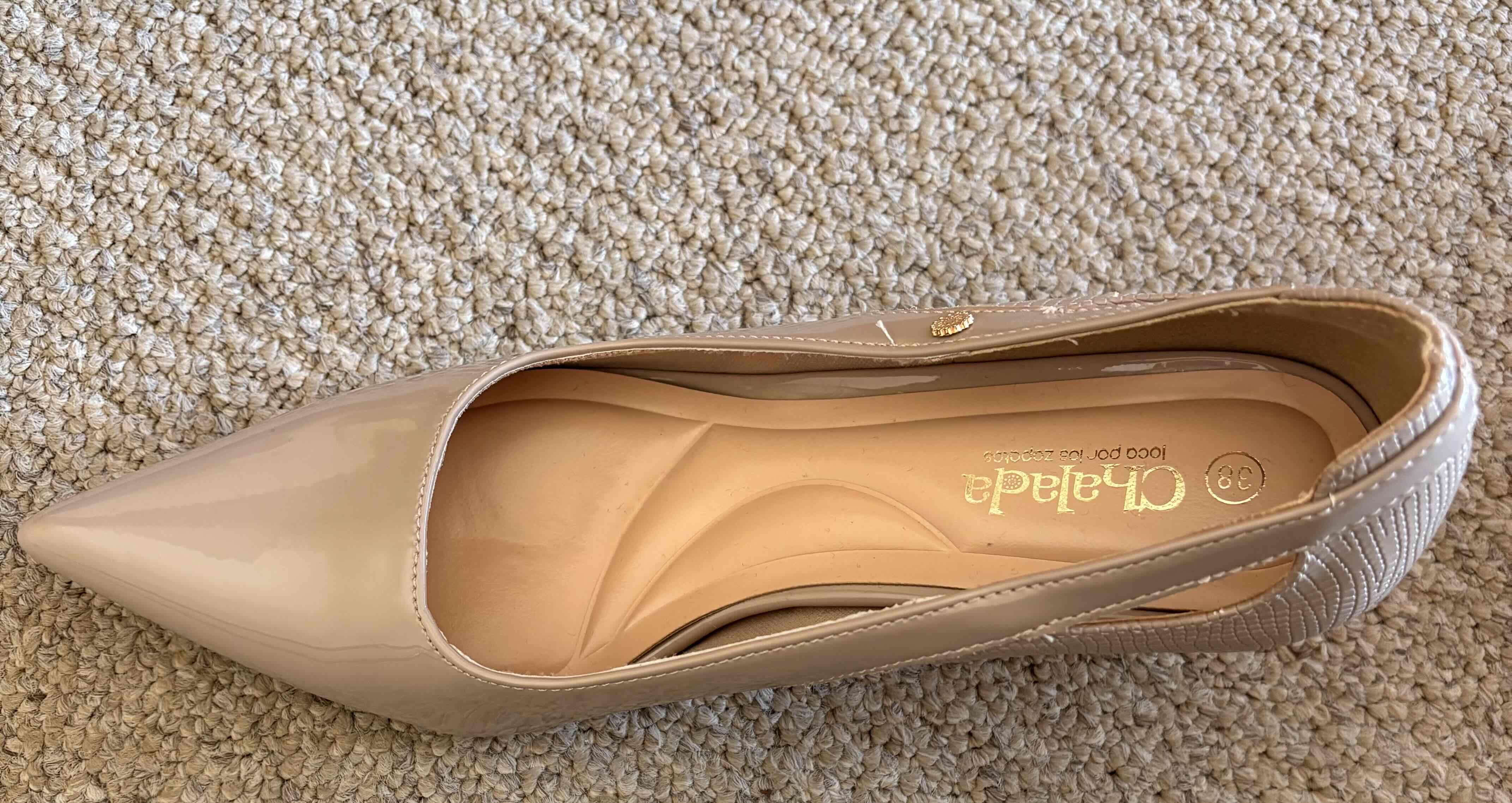 Zapato de taco beige - miniatura 3