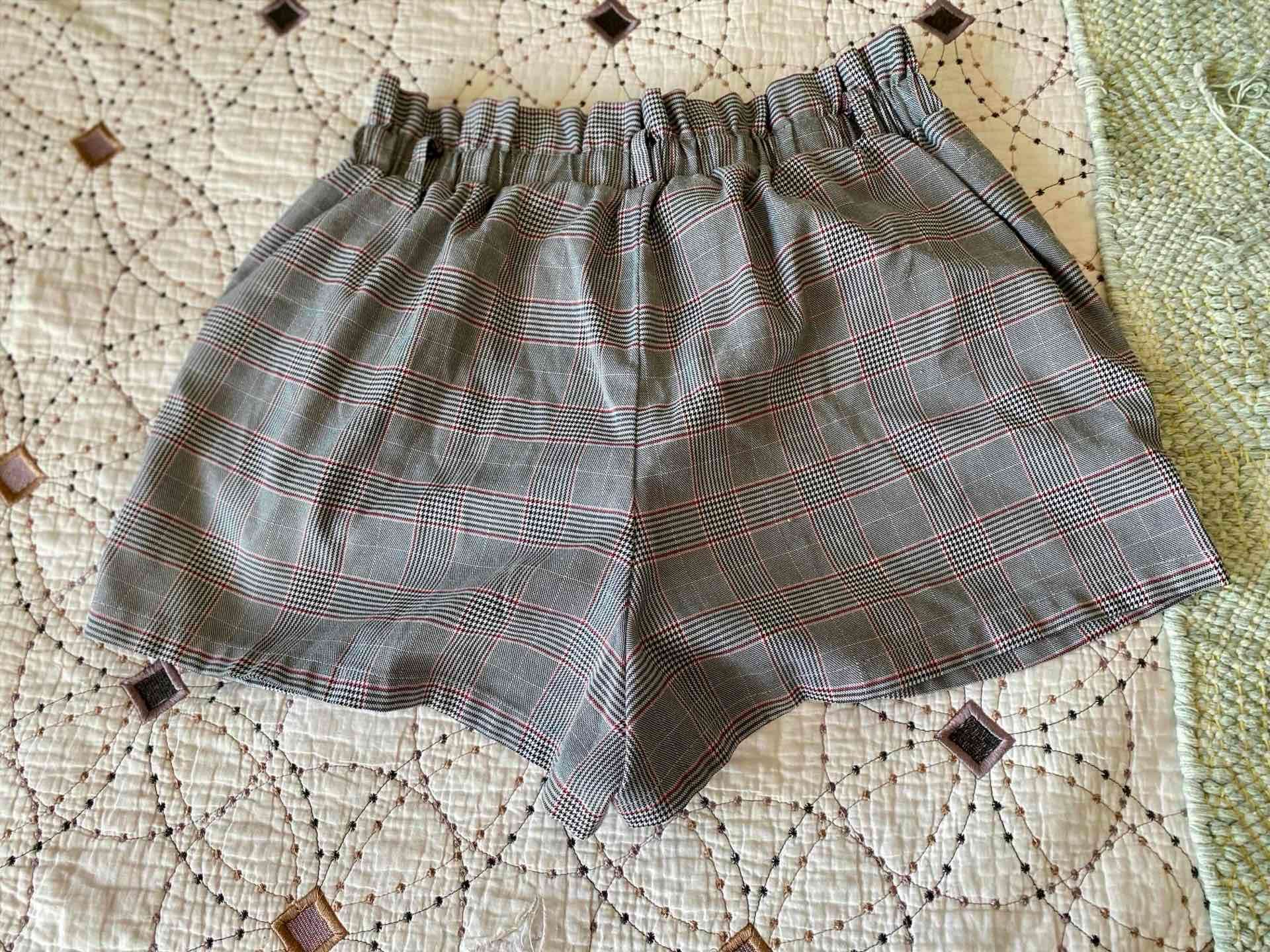 Shorts a cuadros grises - miniatura 2