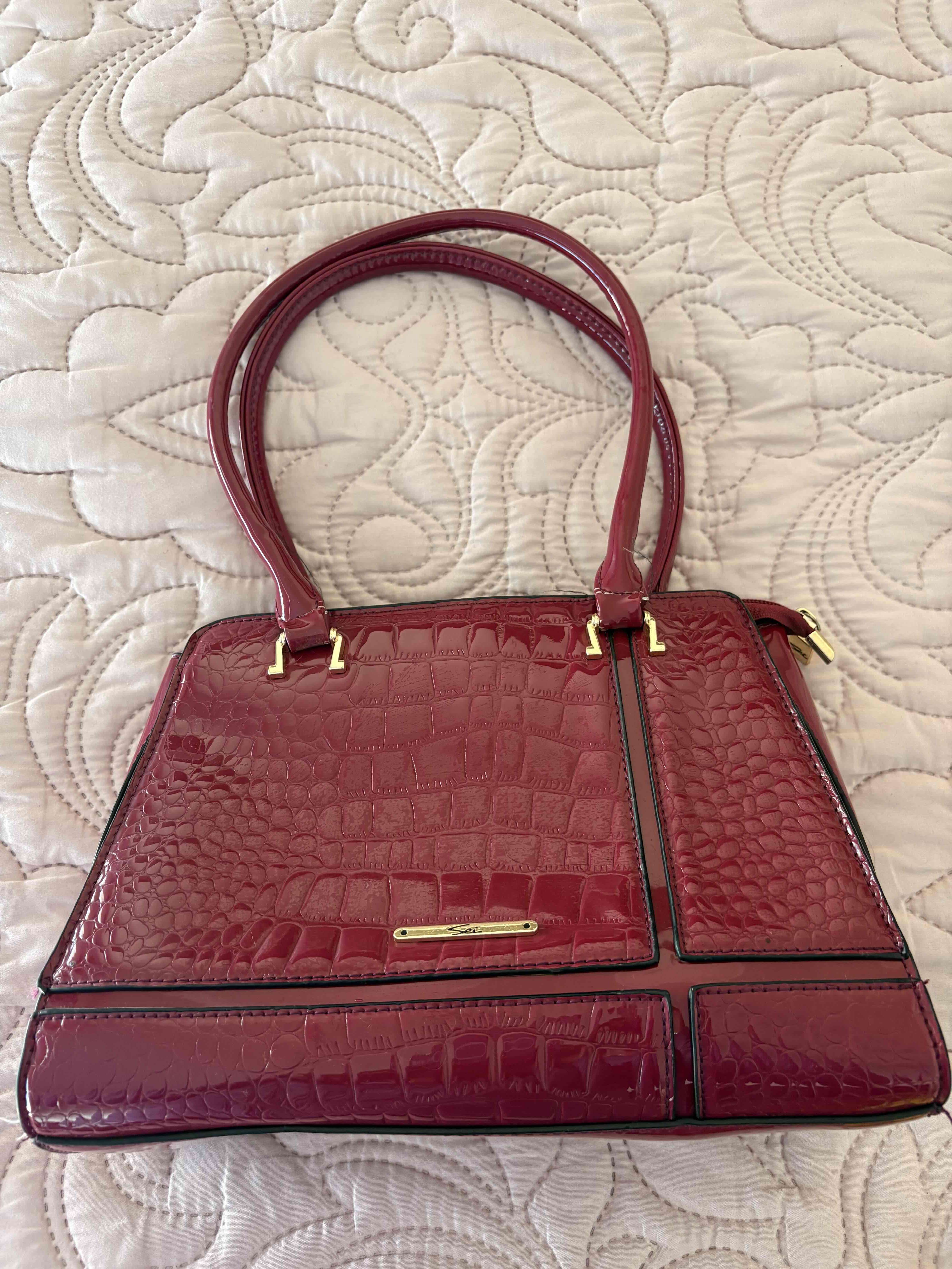 Cartera color burdeo estilo cocodrilo - miniatura 2