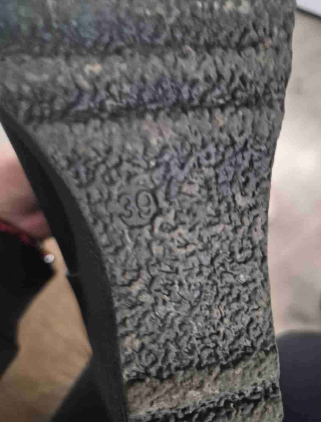 Botas negras con plataforma - miniatura 3