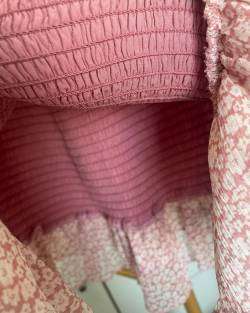 Falda rosa con volante tipo panal - miniatura 6