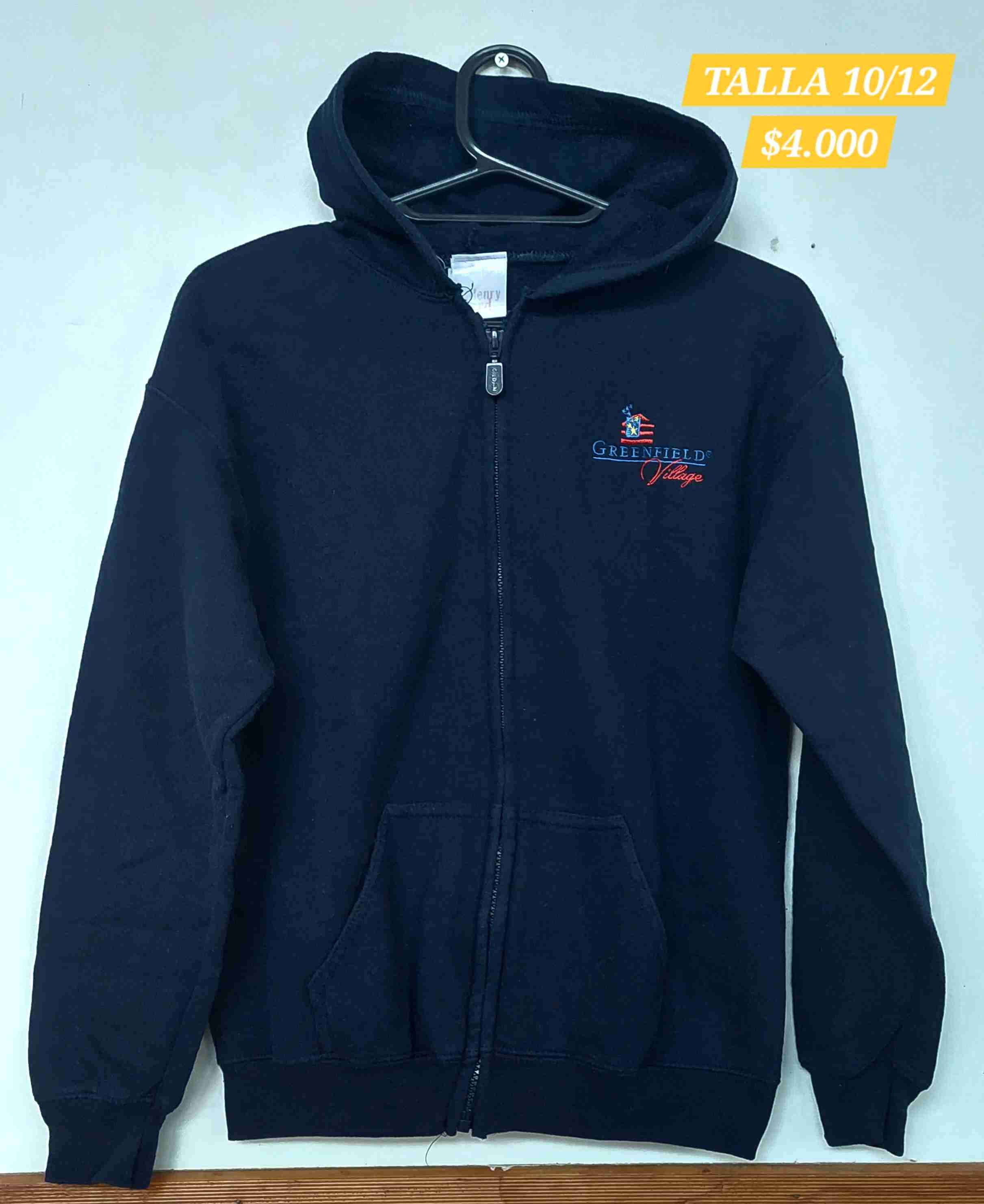 Polerón azul con capucha