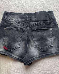 Shorts de mezclilla gris - miniatura 2