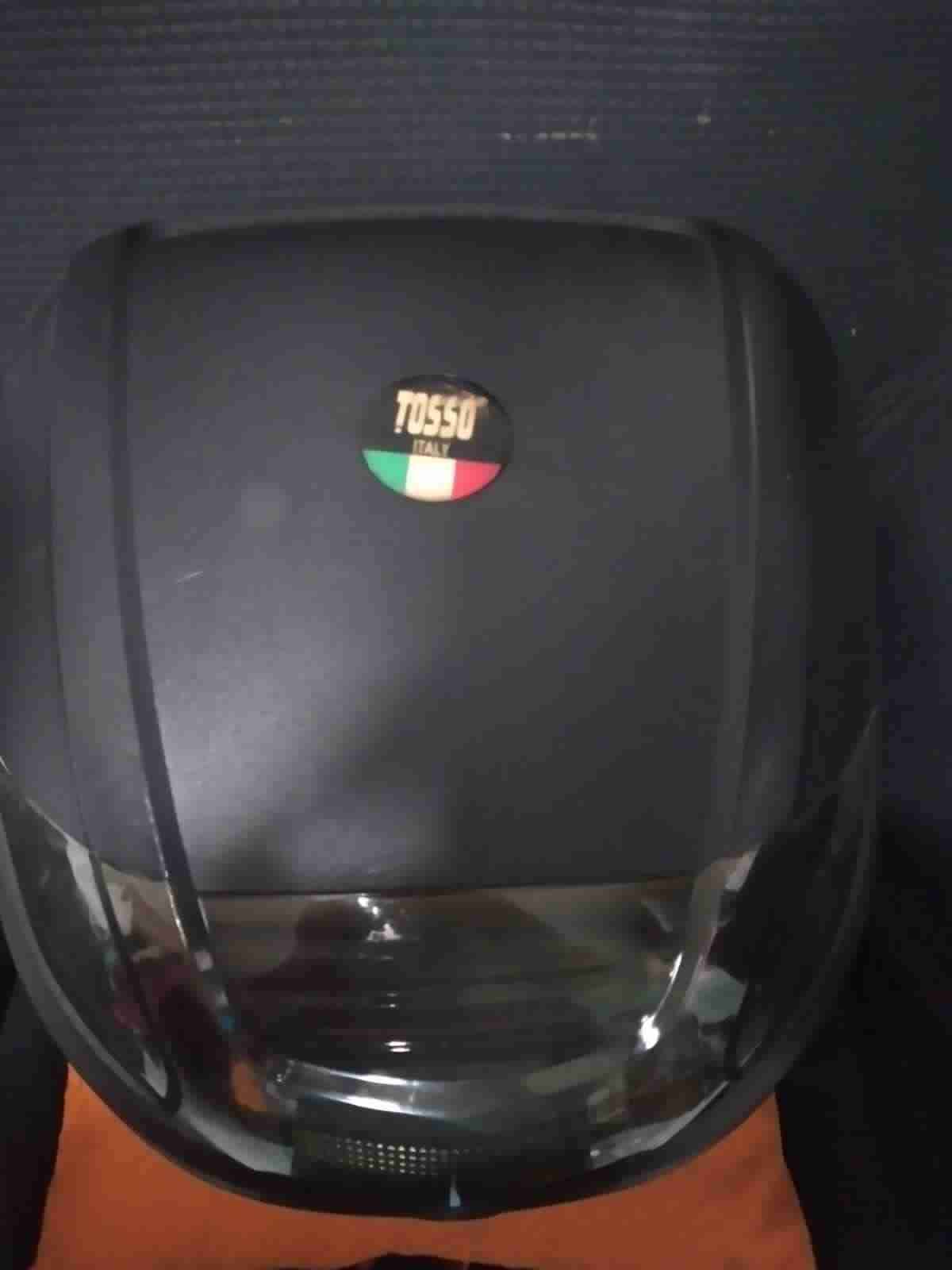 Baúl para moto con llave - miniatura 3