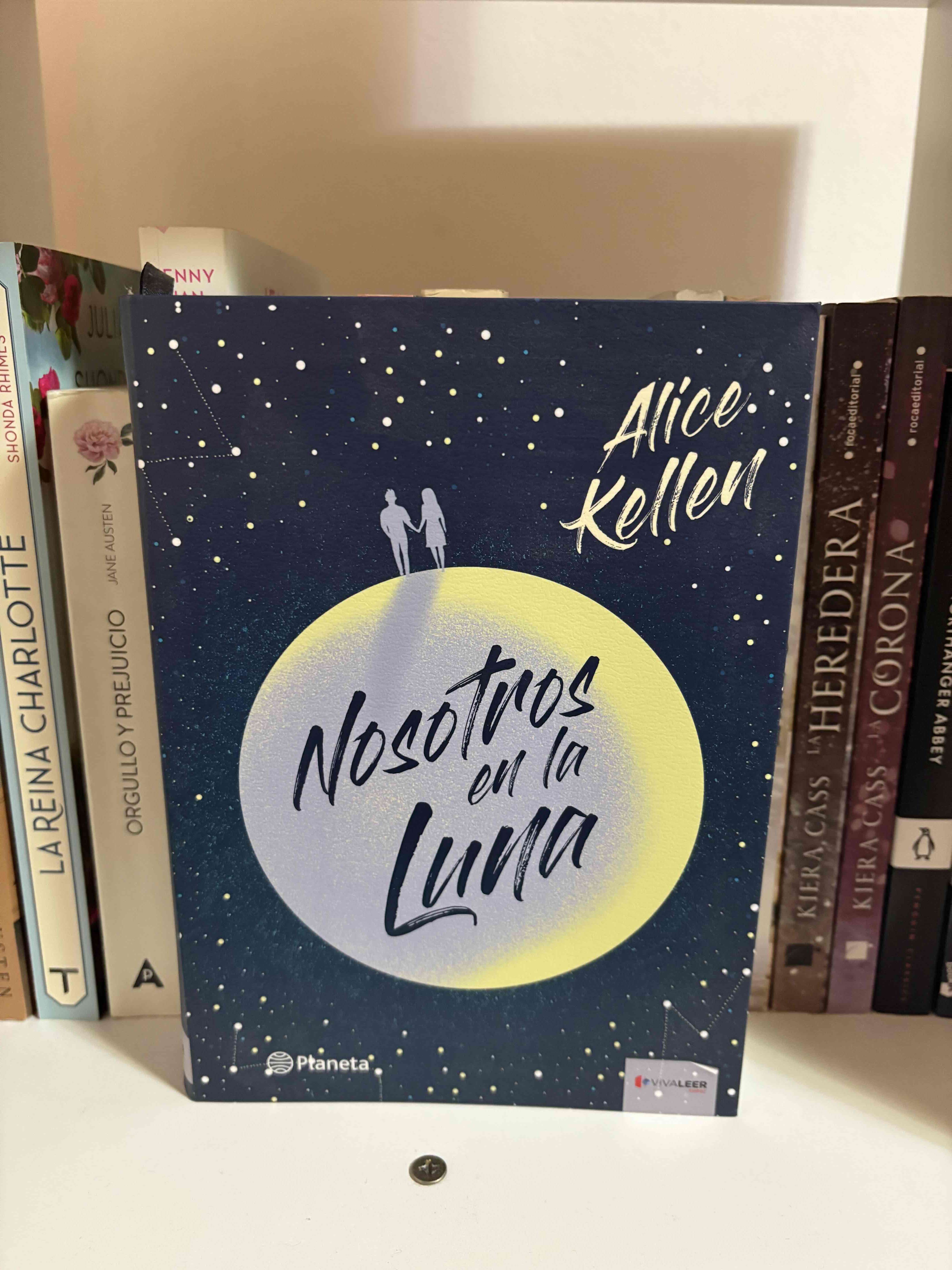Libro 'Nosotros en la Luna' Alice Kellen - miniatura 2