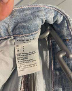 Shorts de mezclilla azul claro - miniatura 4