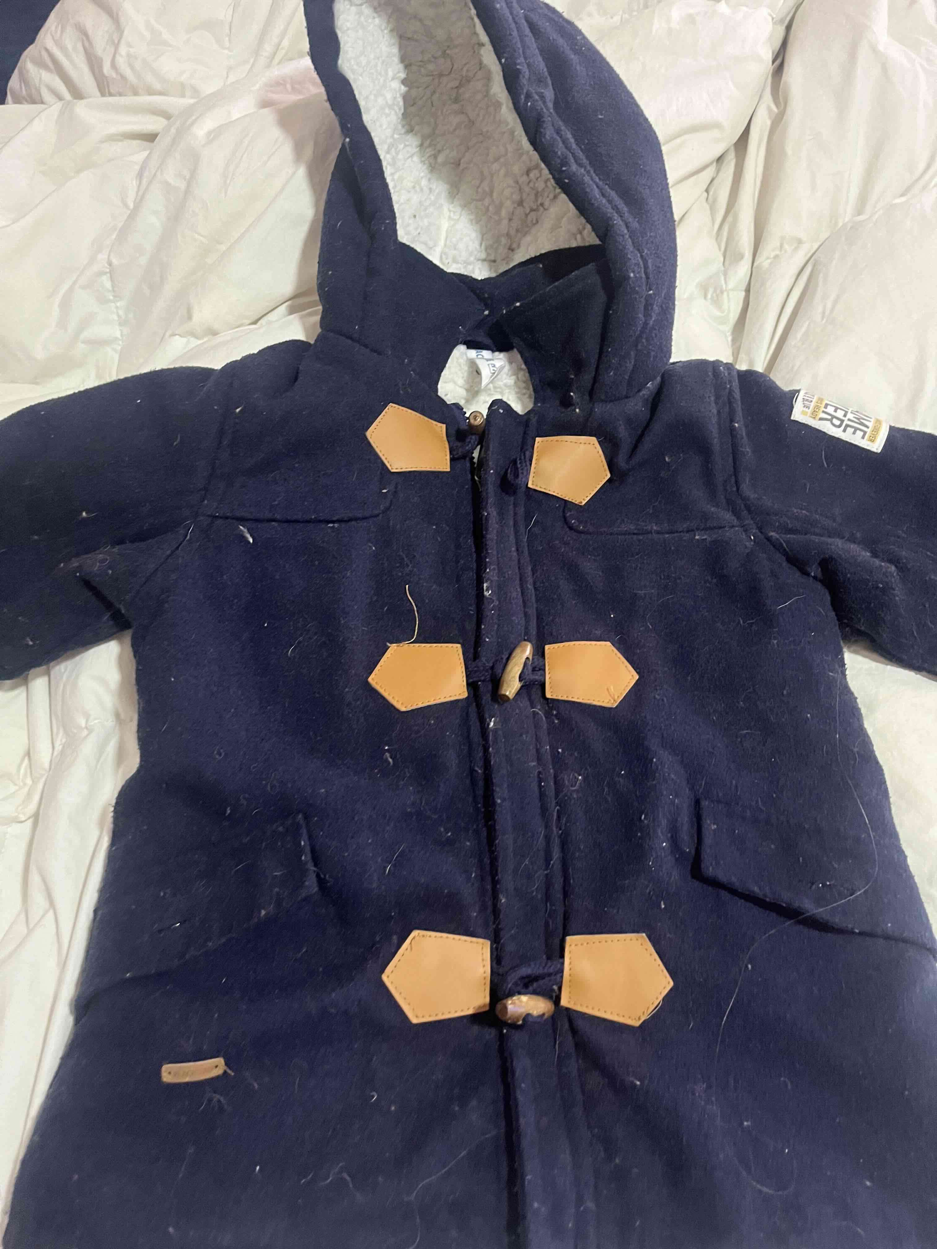 Abrigo infantil azul con capucha - miniatura 1