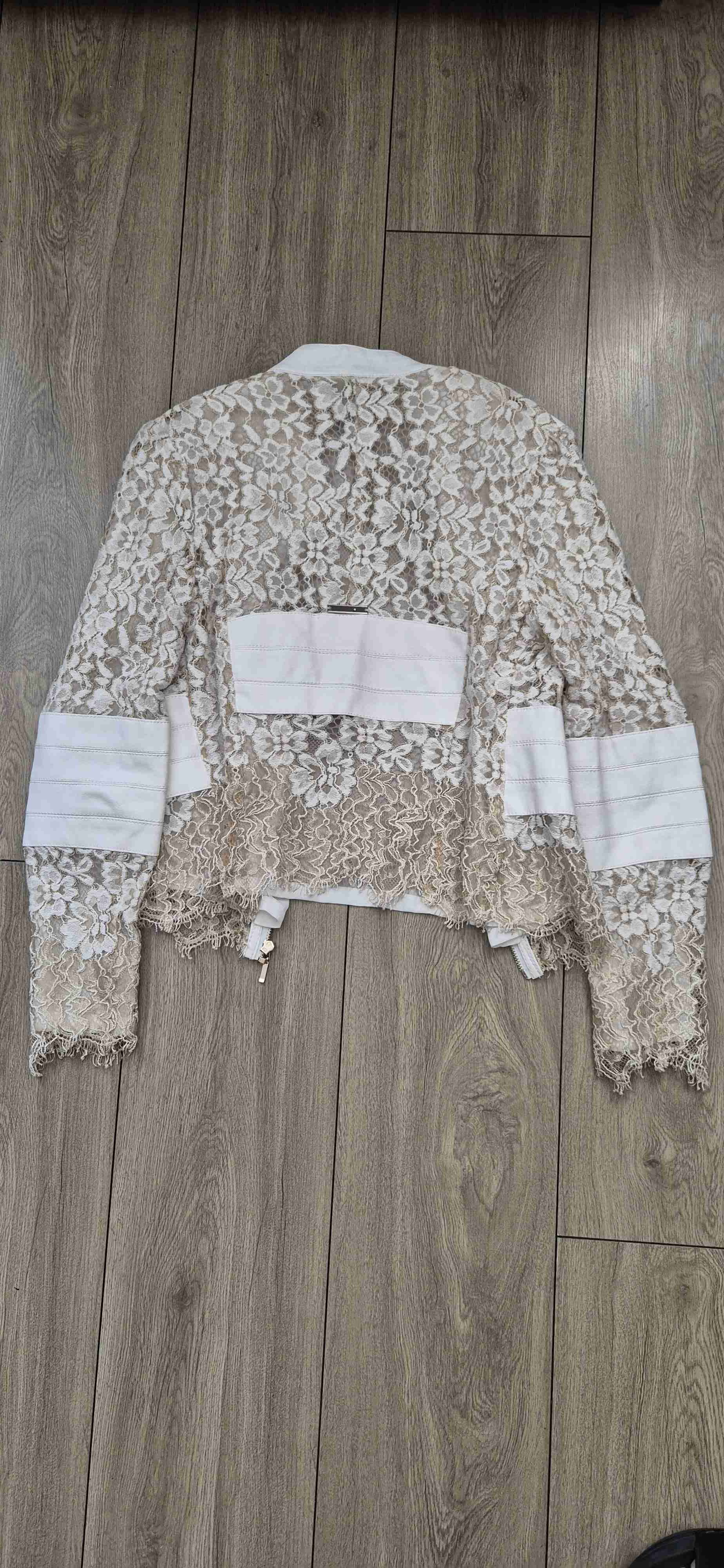 Chaqueta encaje blanca - miniatura 2