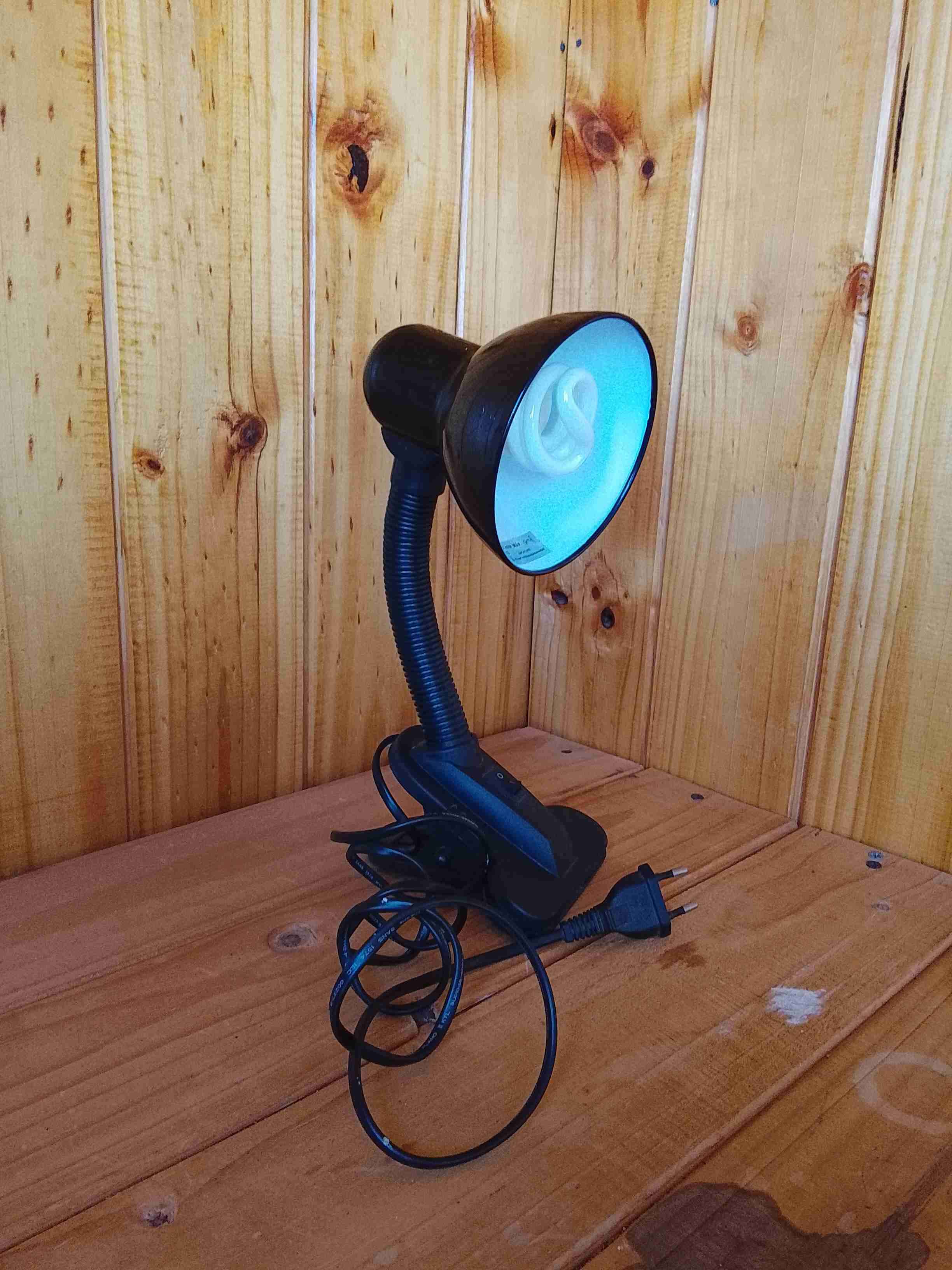 Lámpara de escritorio ajustable - miniatura 1